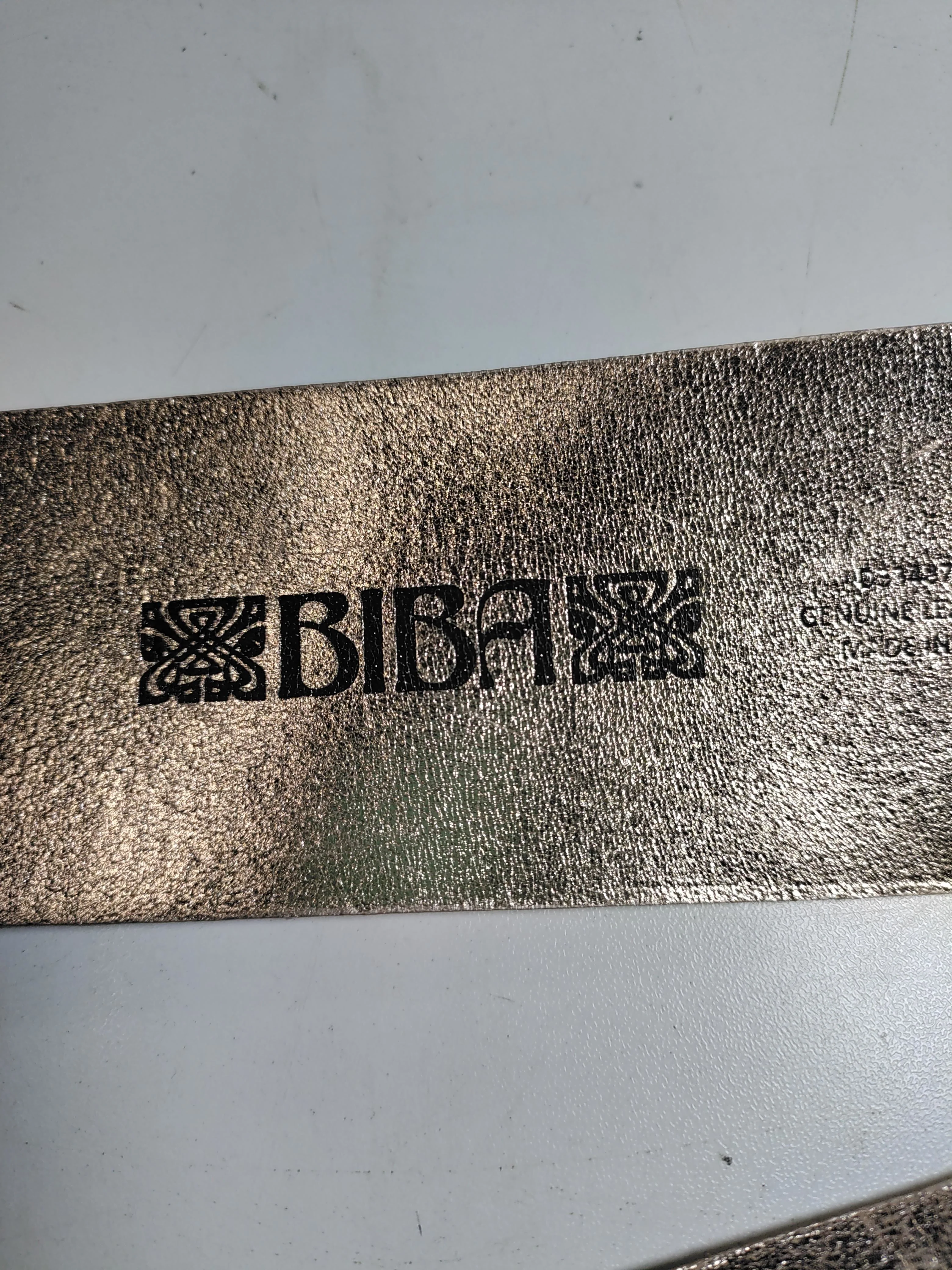 BIBA Women's Belt S Gold 100% Leather Basic Belt - Image 5
