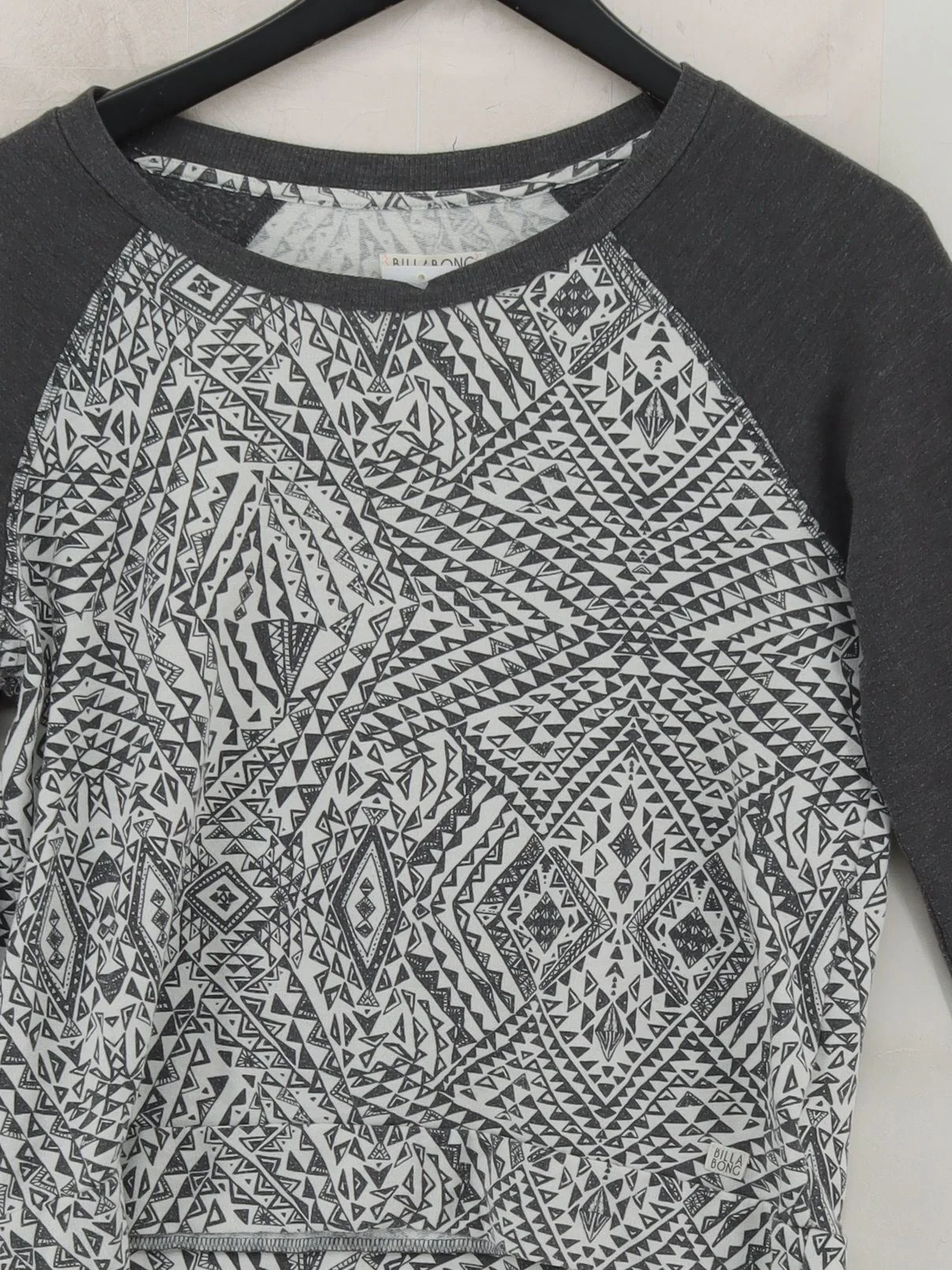 Billabong Women's Jumper S Multi Geometric 100% Polyester Round Neck Pullover - Image 3