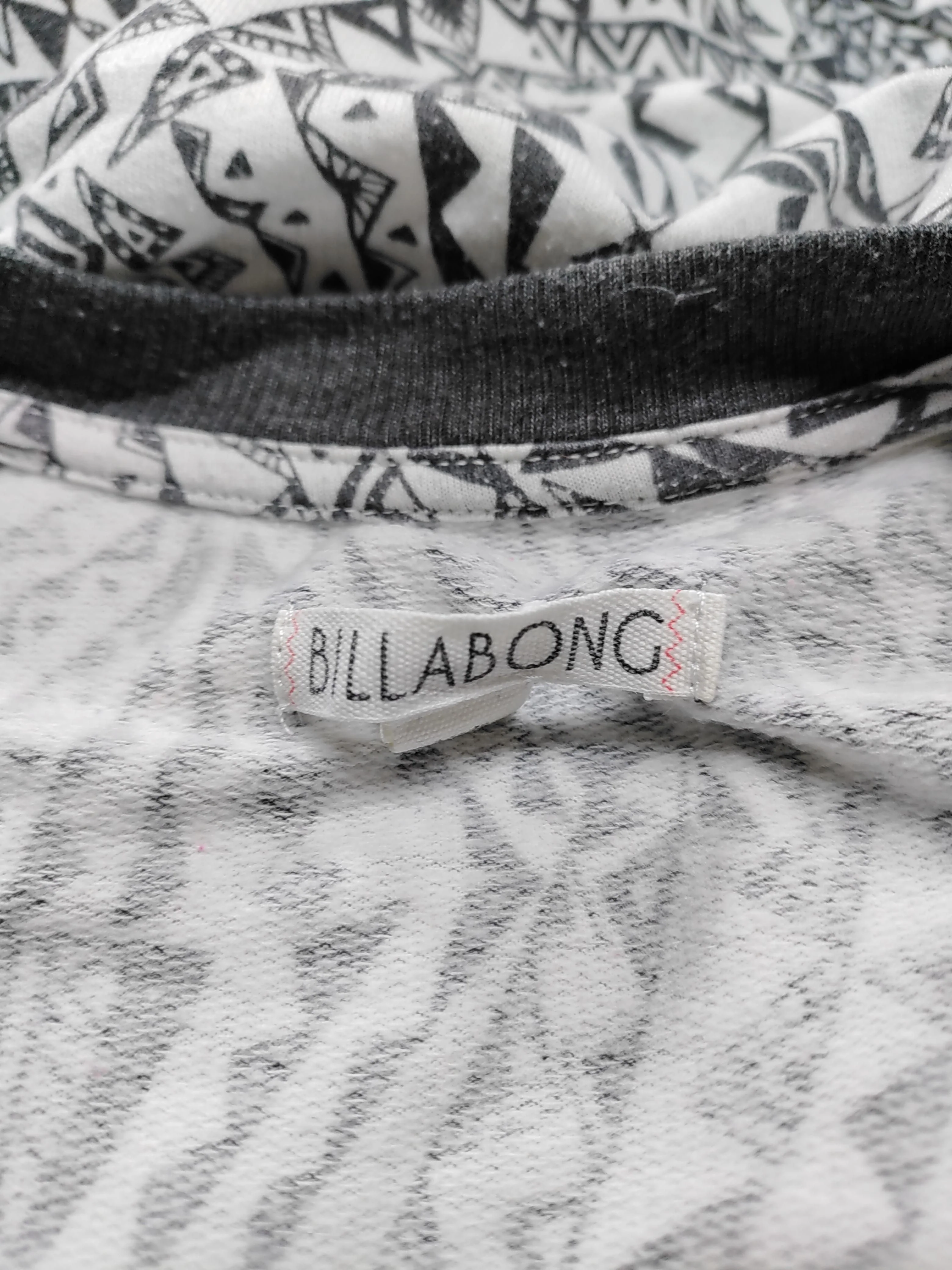 Billabong Women's Jumper S Multi Geometric 100% Polyester Round Neck Pullover - Image 6