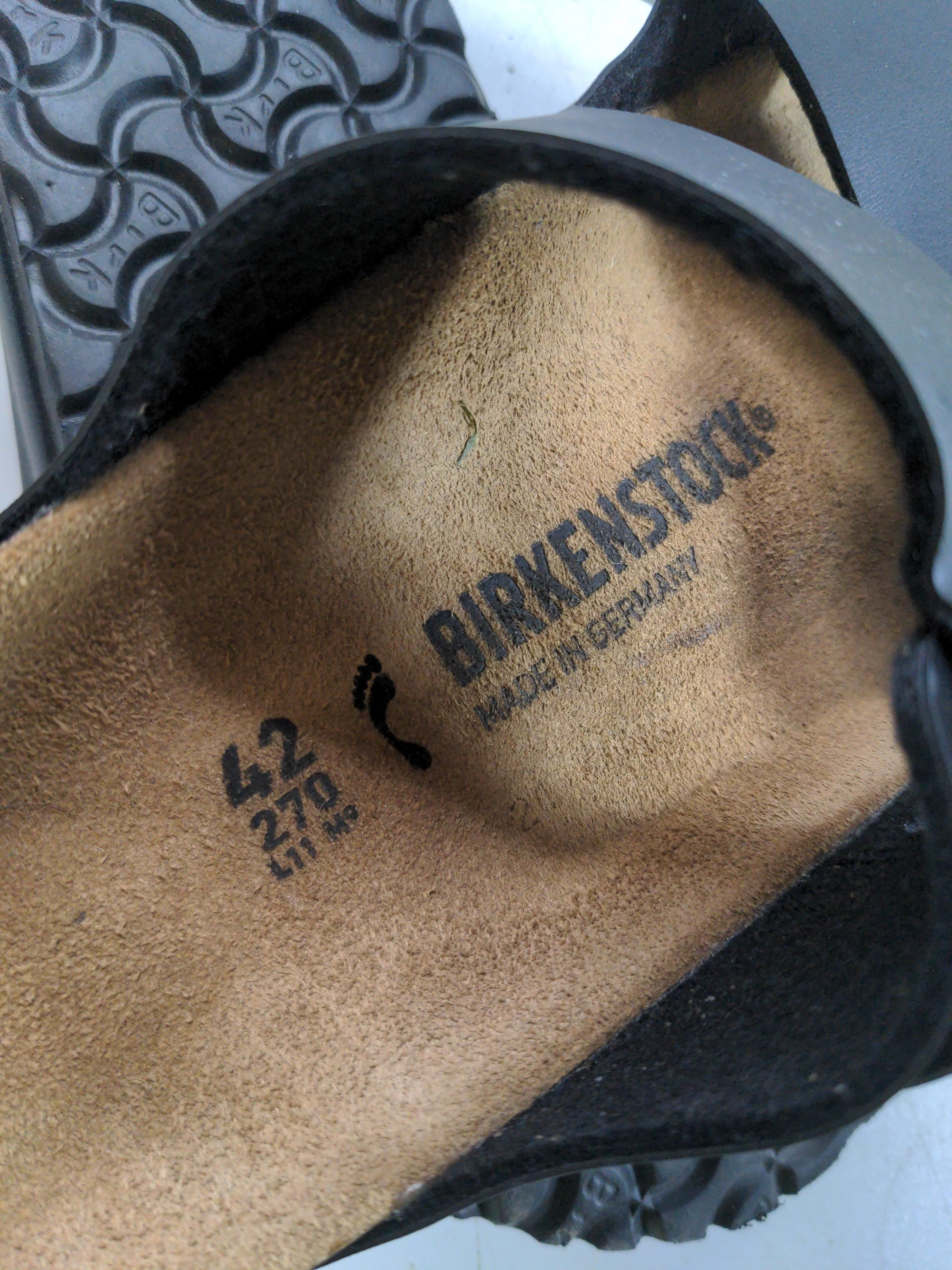 Birkenstock Men's Sandals UK 8 Black Faux Leather with Suede Slider - Image 8