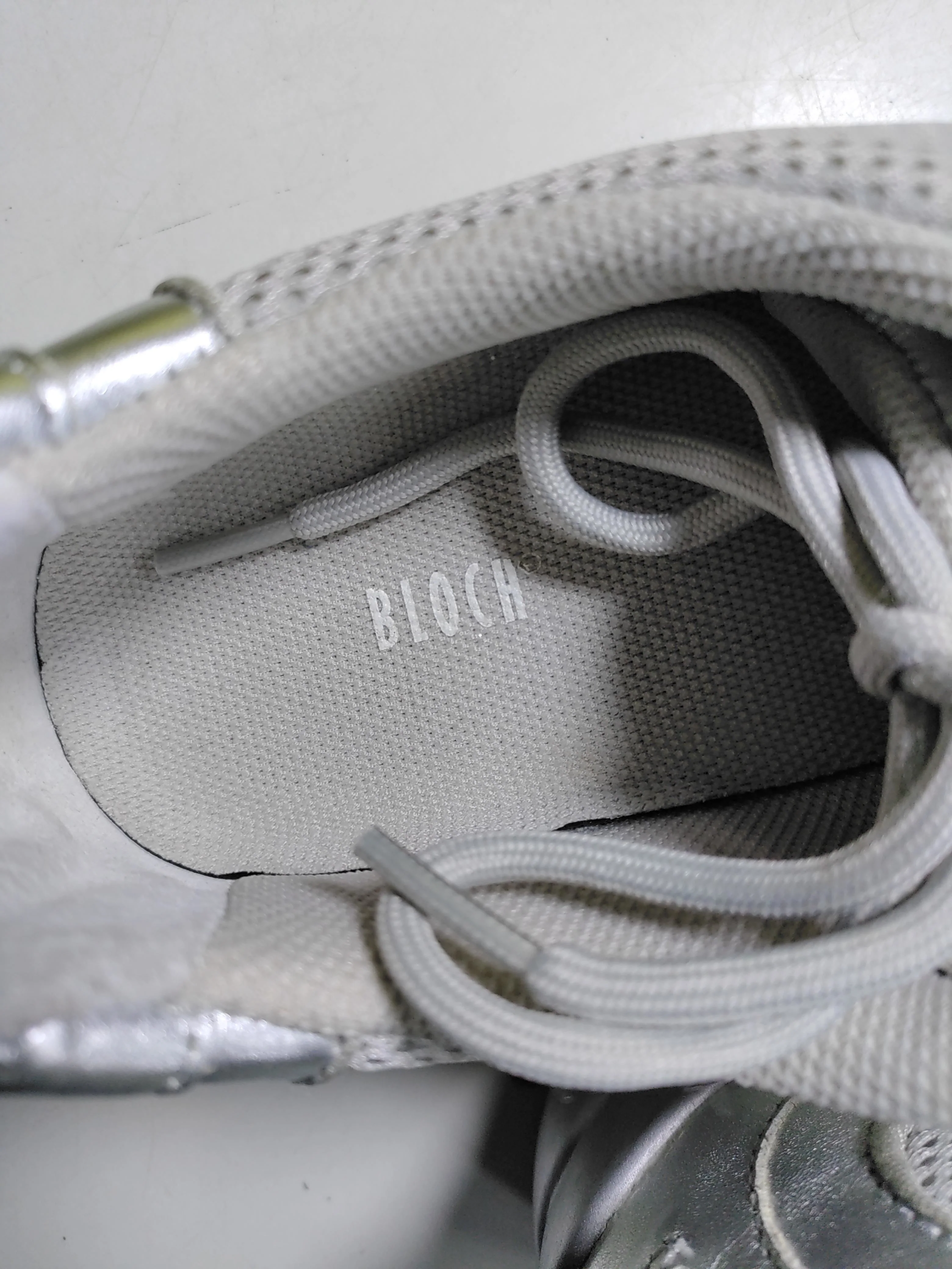 Bloch Women's Trainers UK8.5 in Silver - Image 10