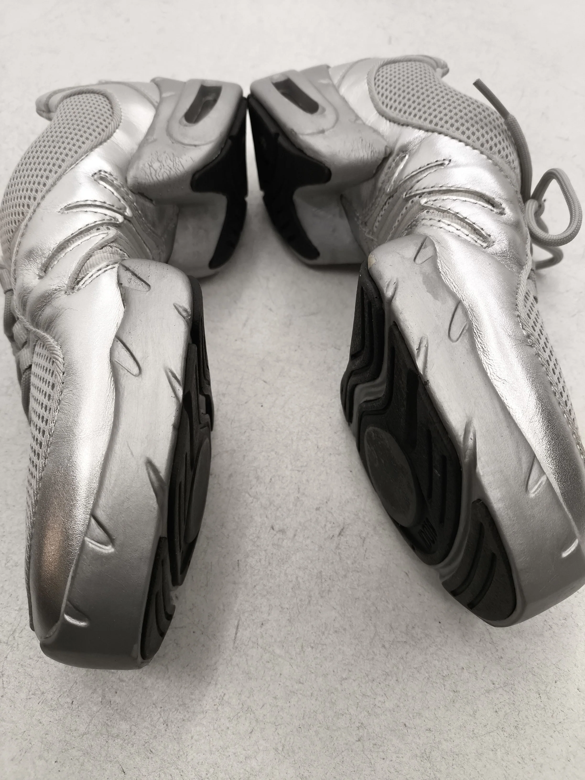 Bloch Women's Trainers UK8.5 in Silver - Image 7