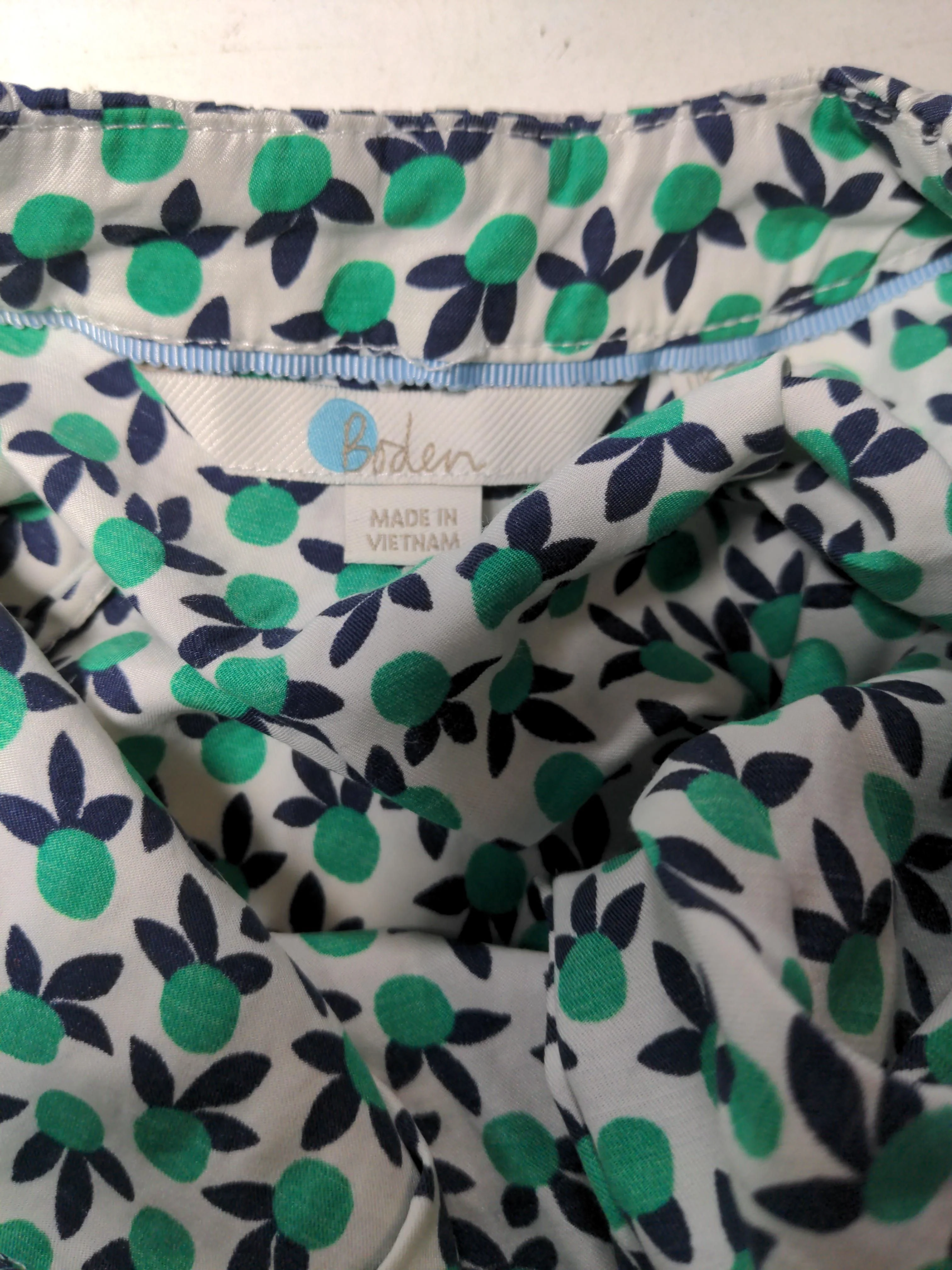 Boden Women's Blouse UK 16 White Viscose with Silk Short Sleeve Crew Neck Basic - Image 5