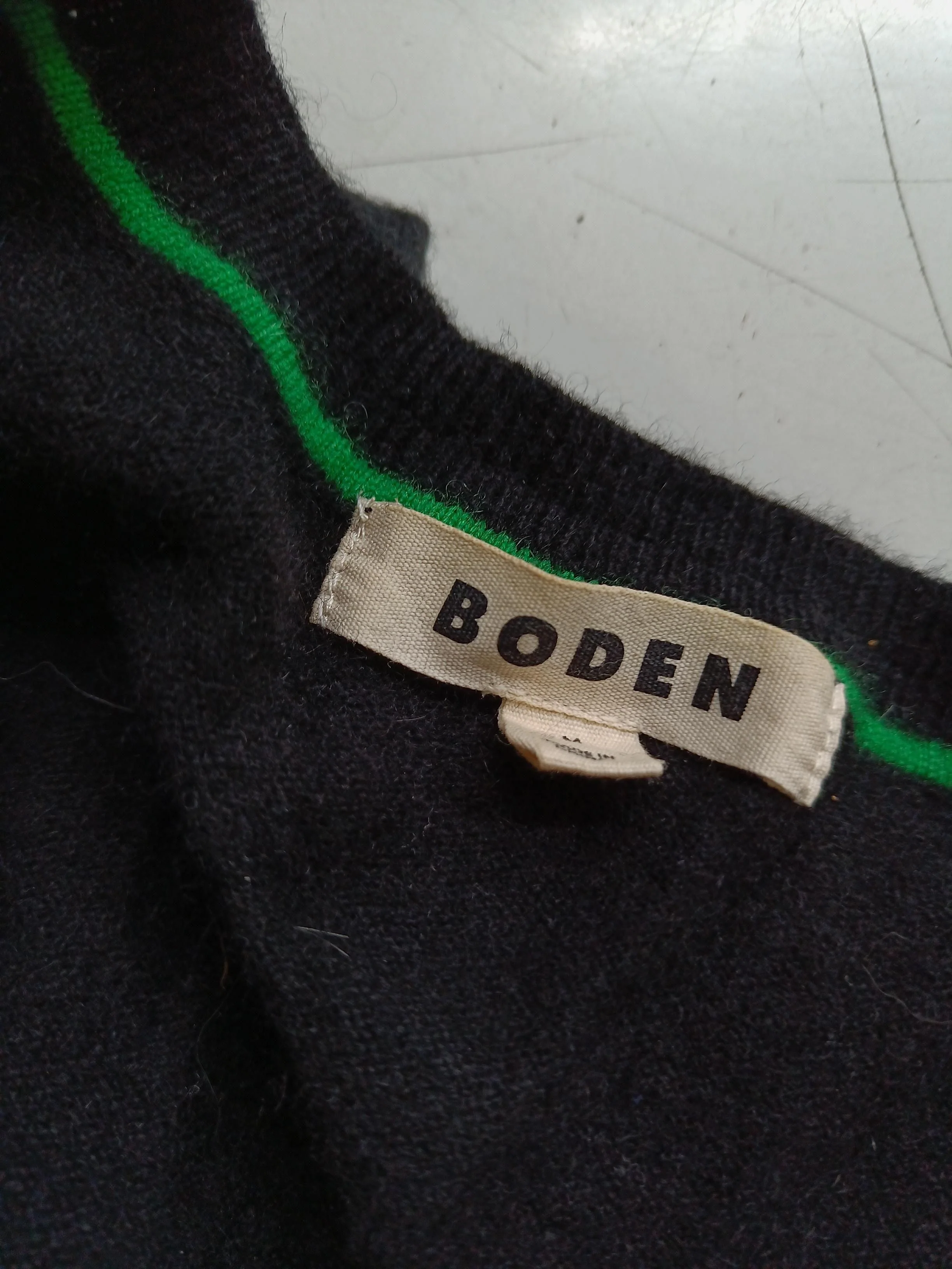 Boden Women's Jumper M Black 100% Cashmere V-Neck Pullover - Image 6