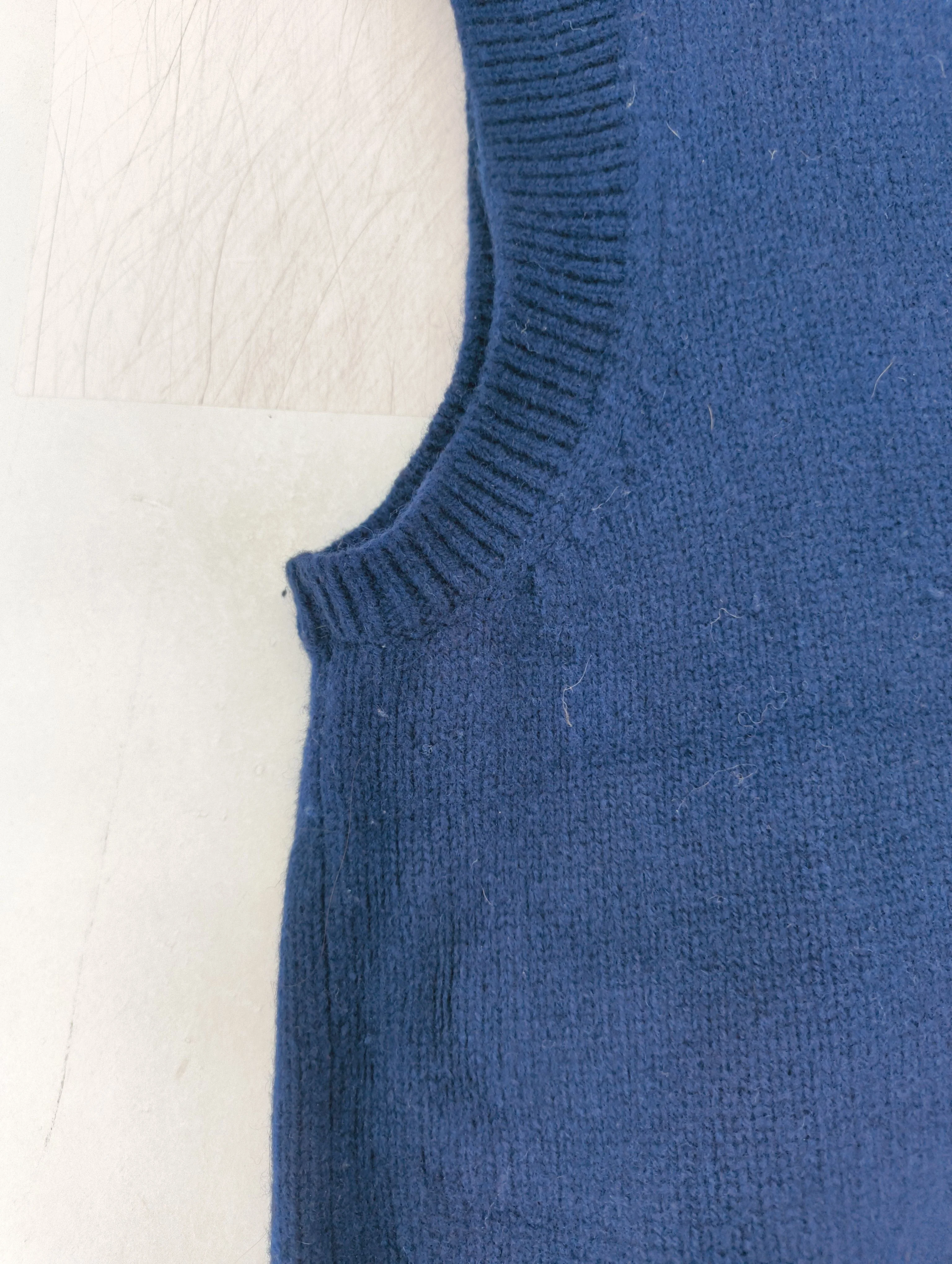 Boden Women's Jumper M Blue Striped 100% Wool V-Neck Vest - Image 5