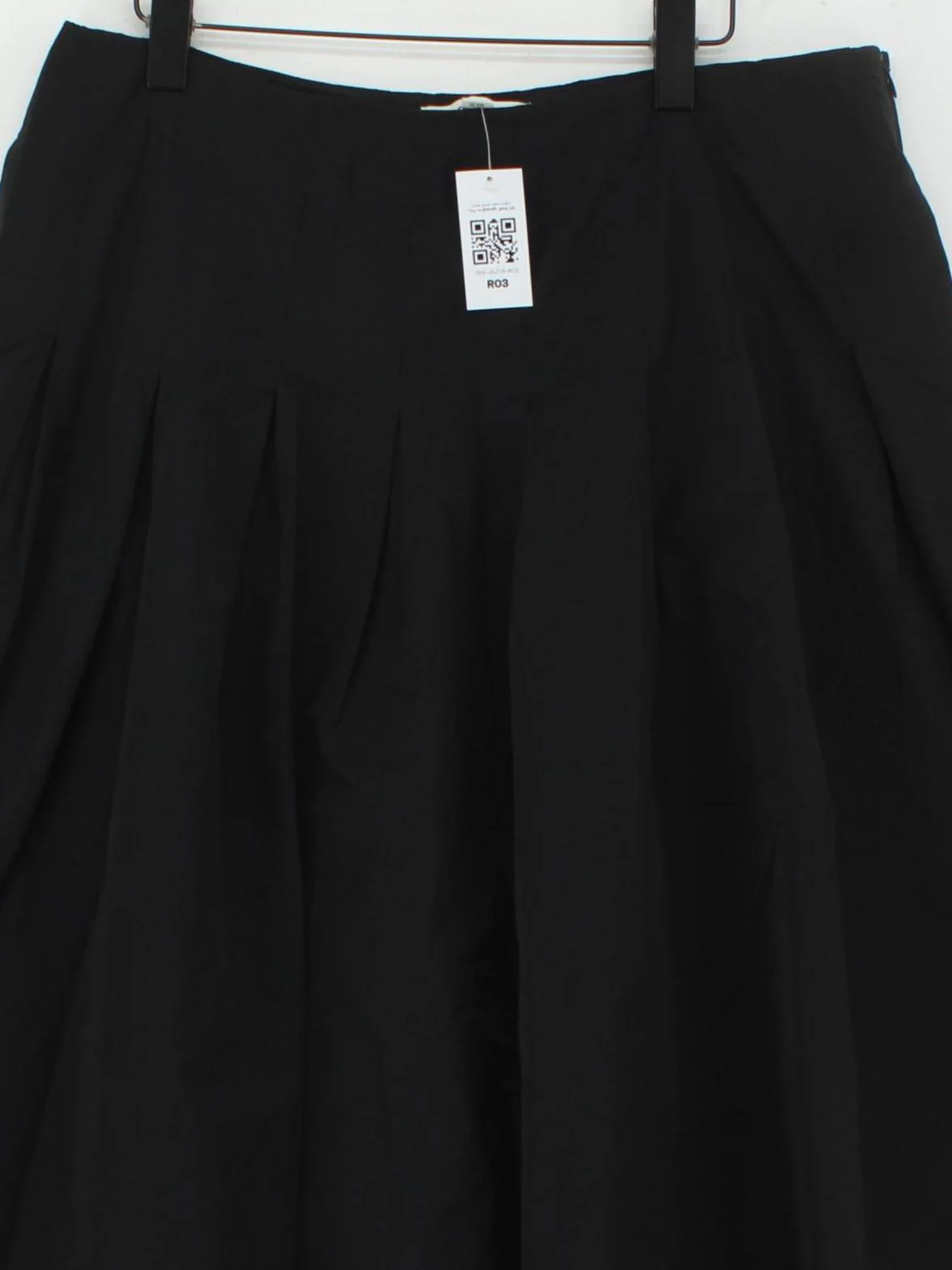 Boden Women's Midi Skirt UK 18 Black Polyester with Cotton Midi Pleated - Image 3