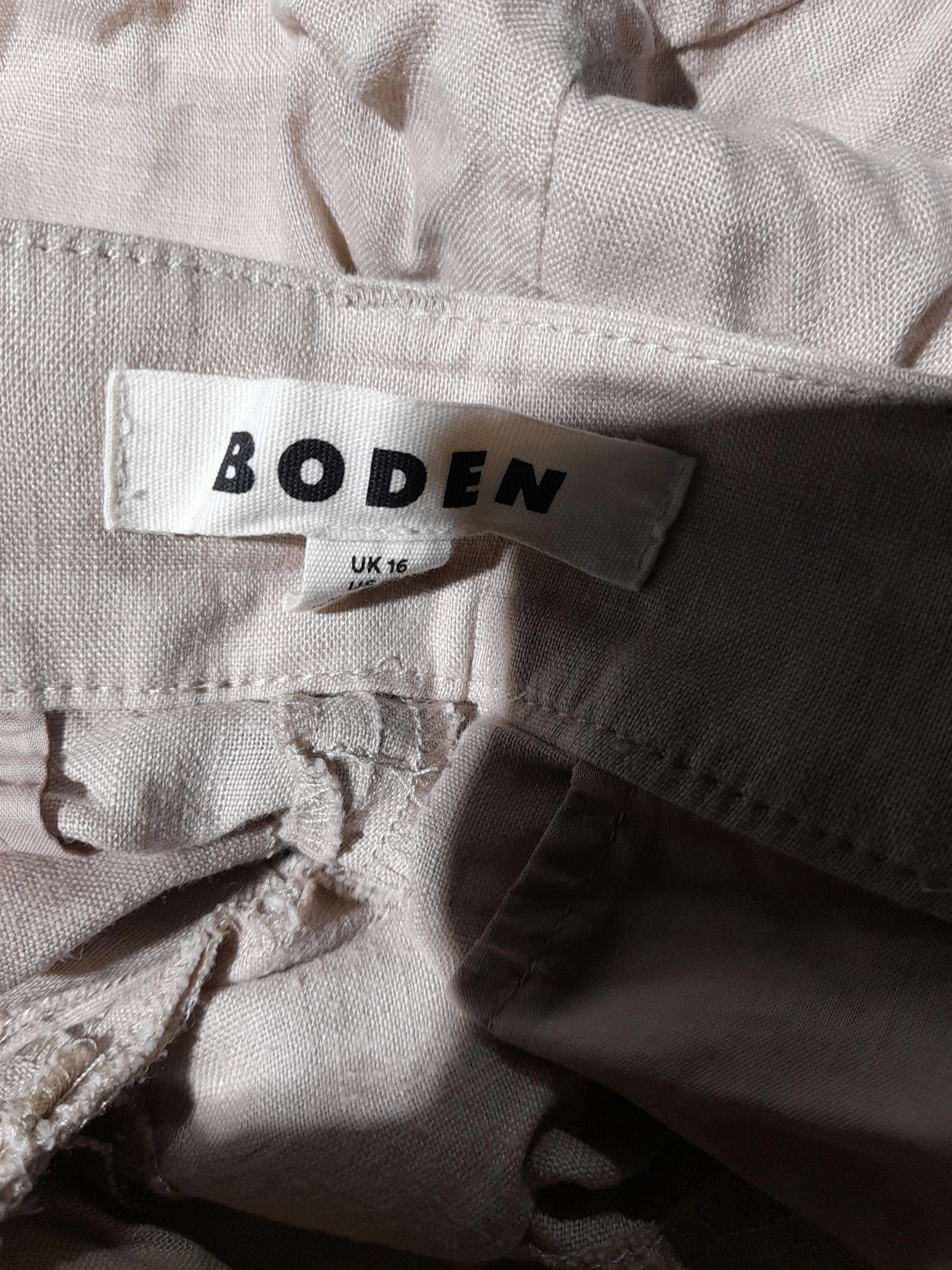 Boden Women's Shorts L Cream 100% Linen Mom - Image 5