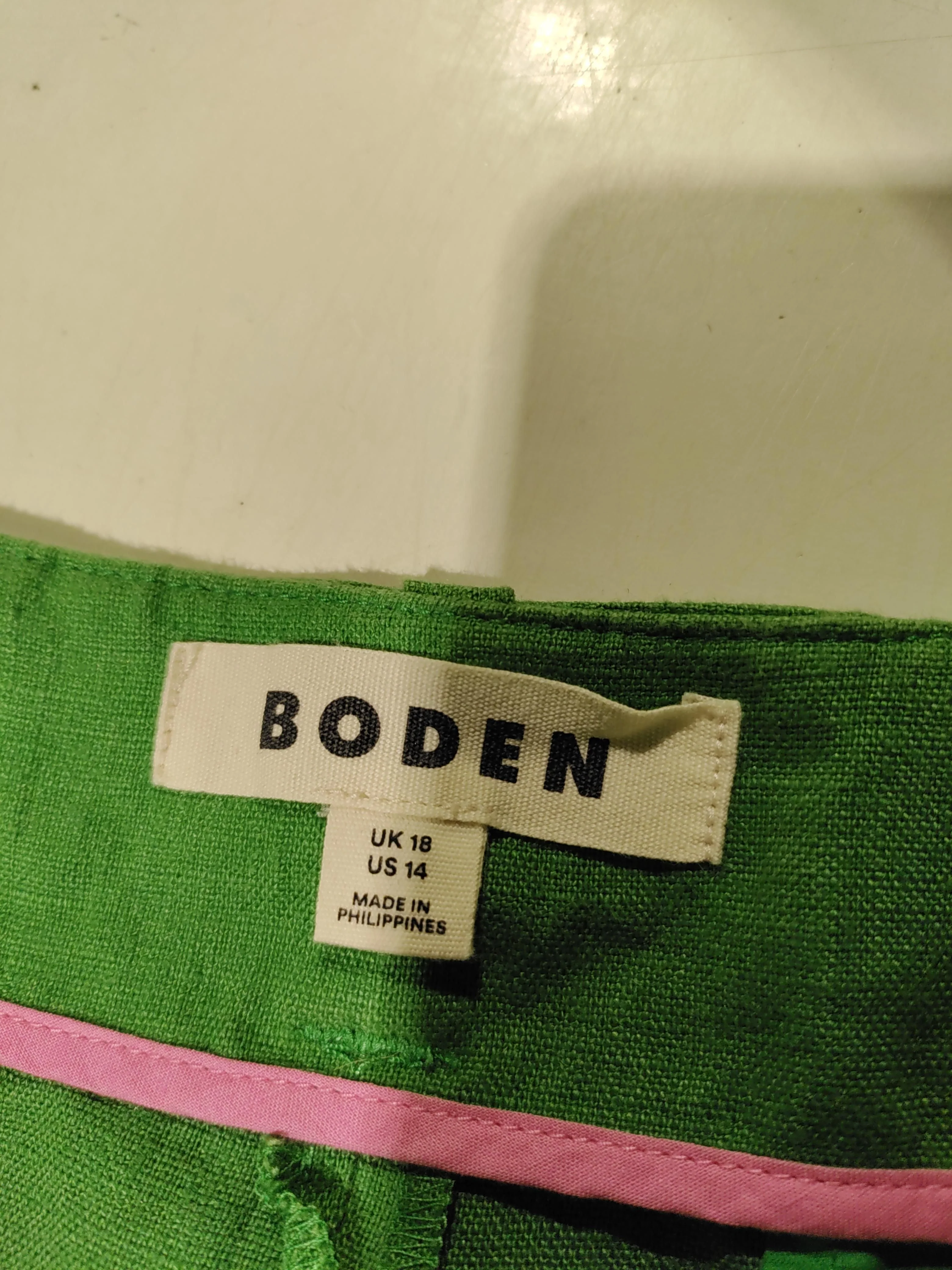 Boden Women's Shorts UK 18 Green 100% Linen Cargo - Image 7