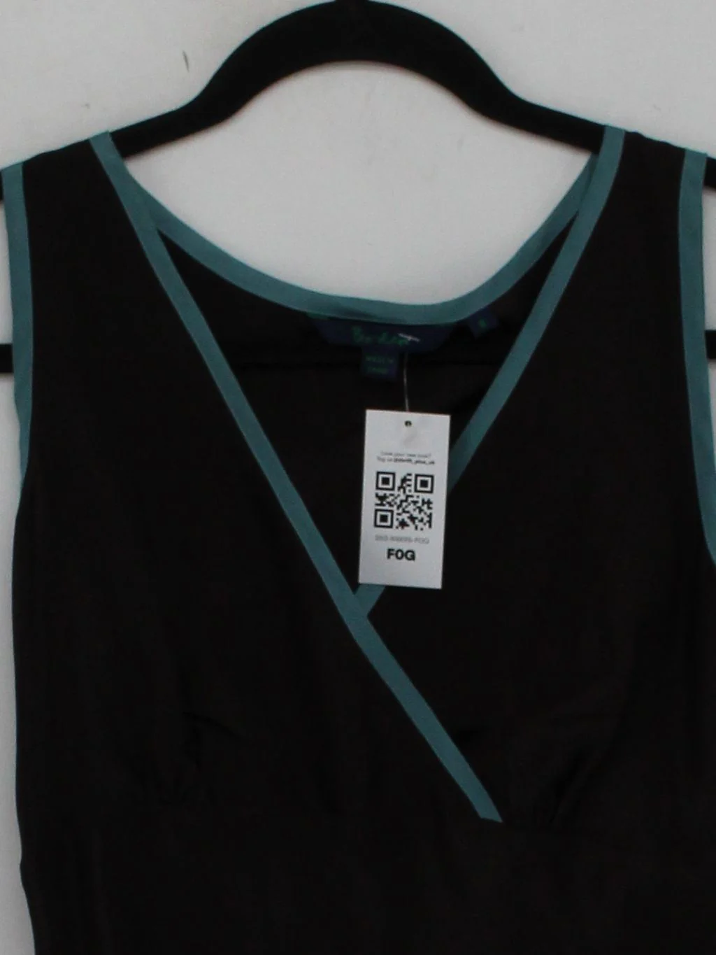 Boden Women's Top S Black 100% Silk Sleeveless V-Neck Basic - Image 3