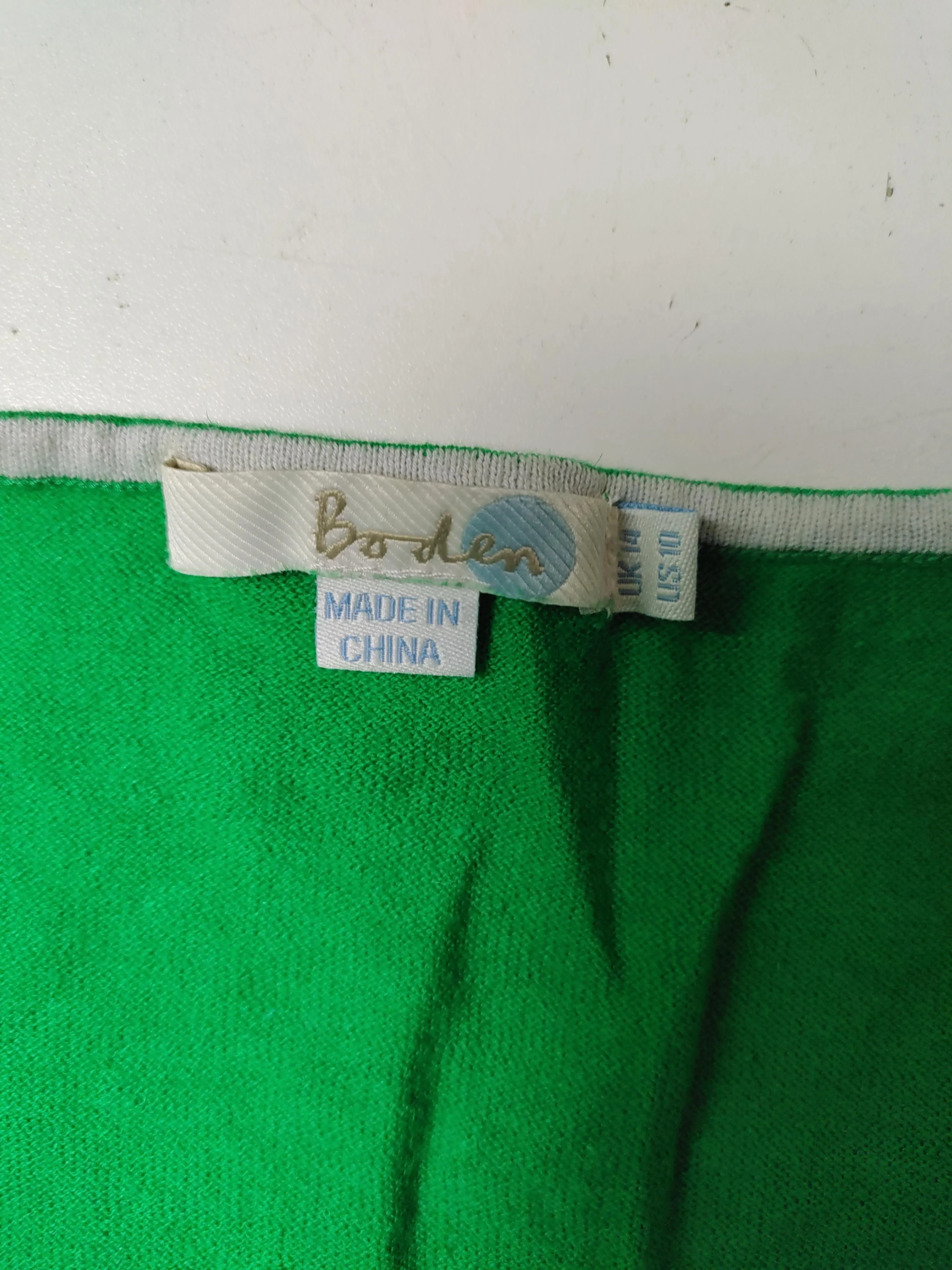 Boden Women's Top UK 10 Green Linen with Cotton Short Sleeve V-Neck Basic - Image 6