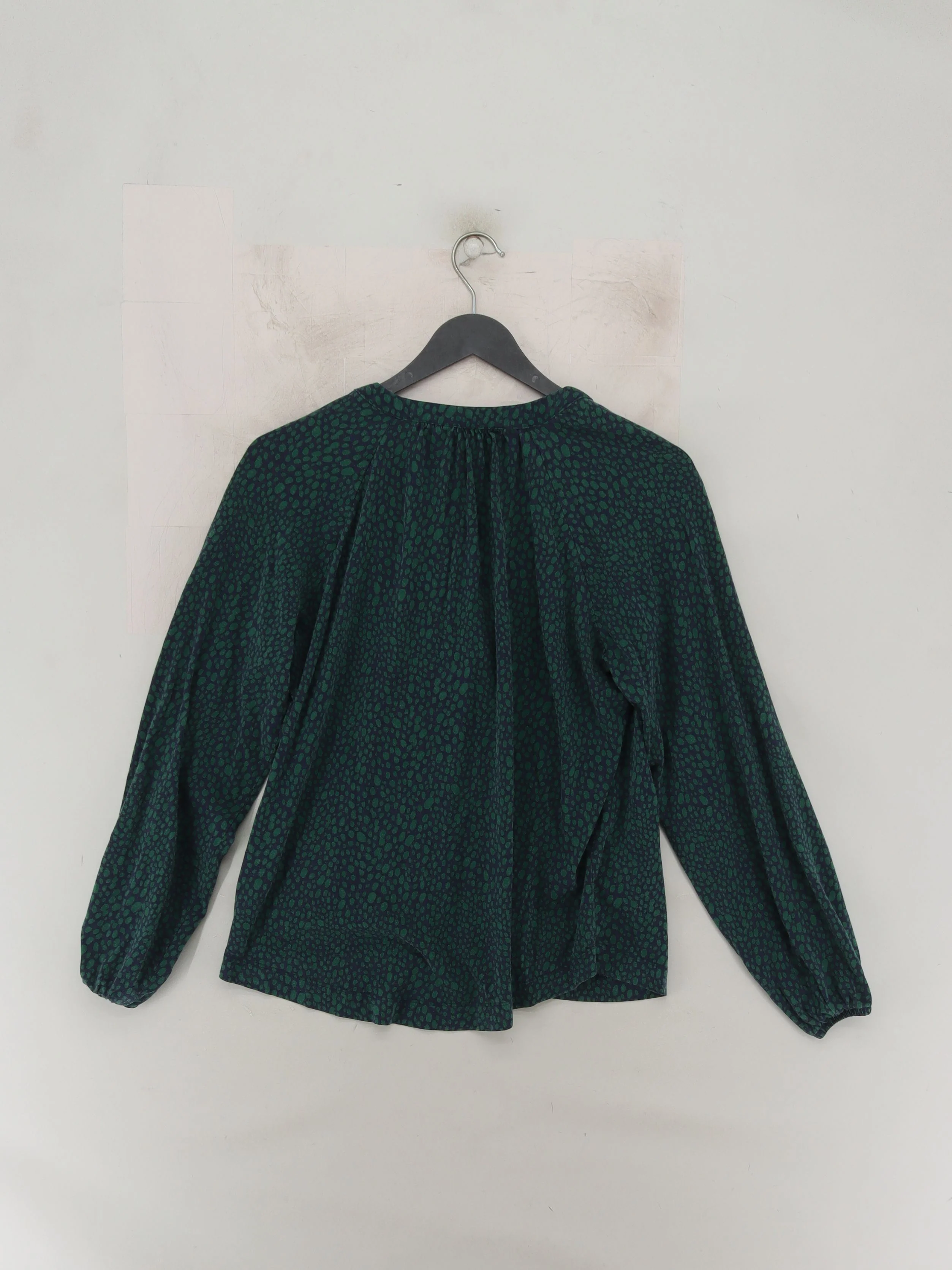 Boden Women's Top UK 10 Green Lyocell Modal with Cotton Long Sleeve V-Neck Basic - Image 2