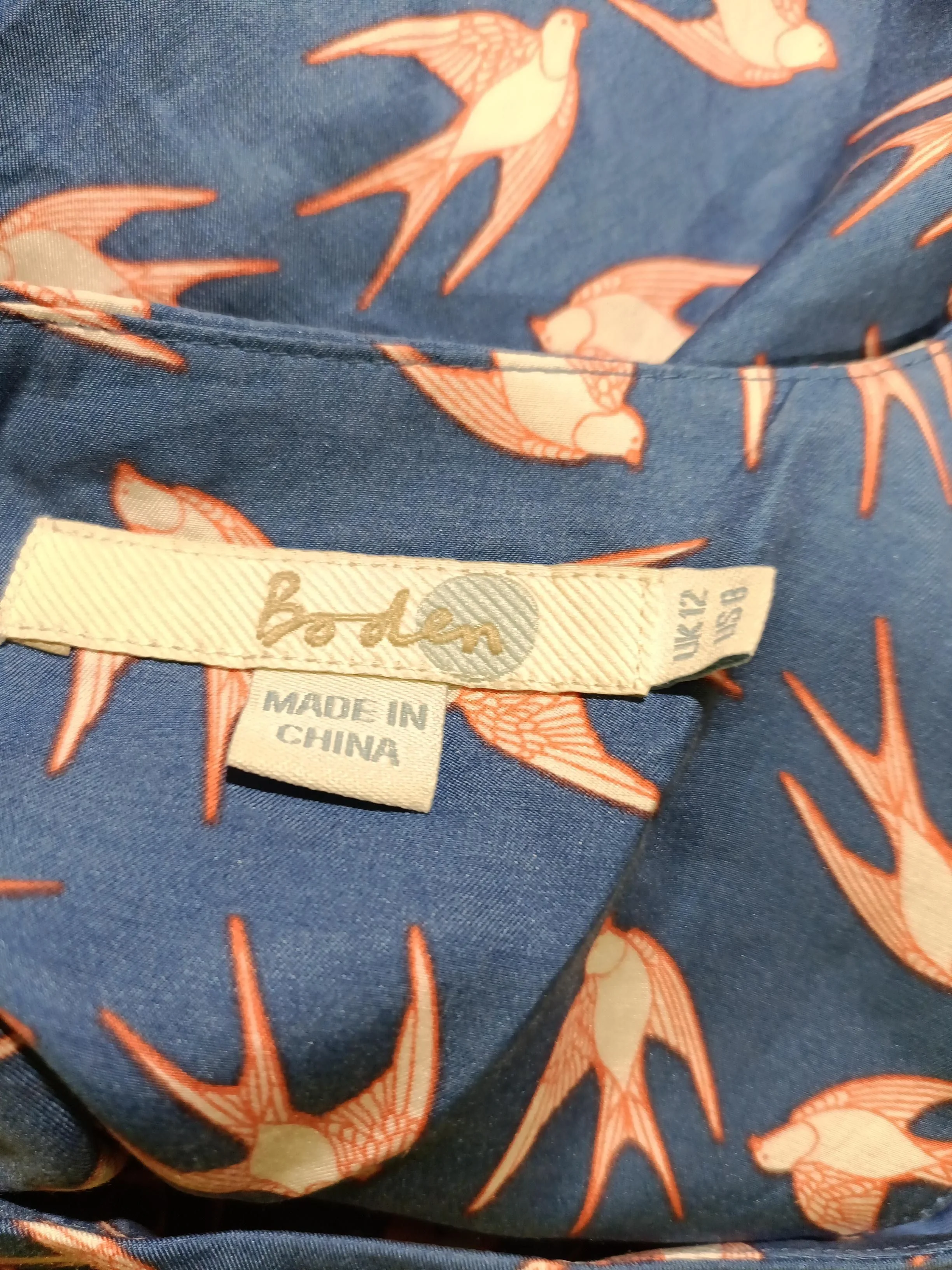Boden Women's Top UK 12 Blue Floral Viscose with Silk Short Sleeve V-Neck Basic - Image 5
