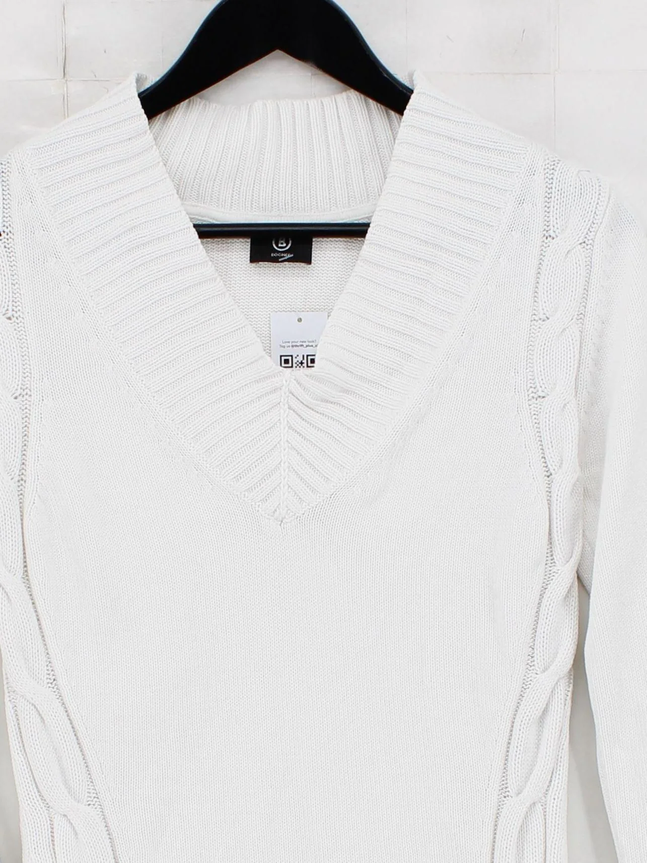 Bogner Women's Jumper S White 100% Other V-Neck Pullover - Image 3