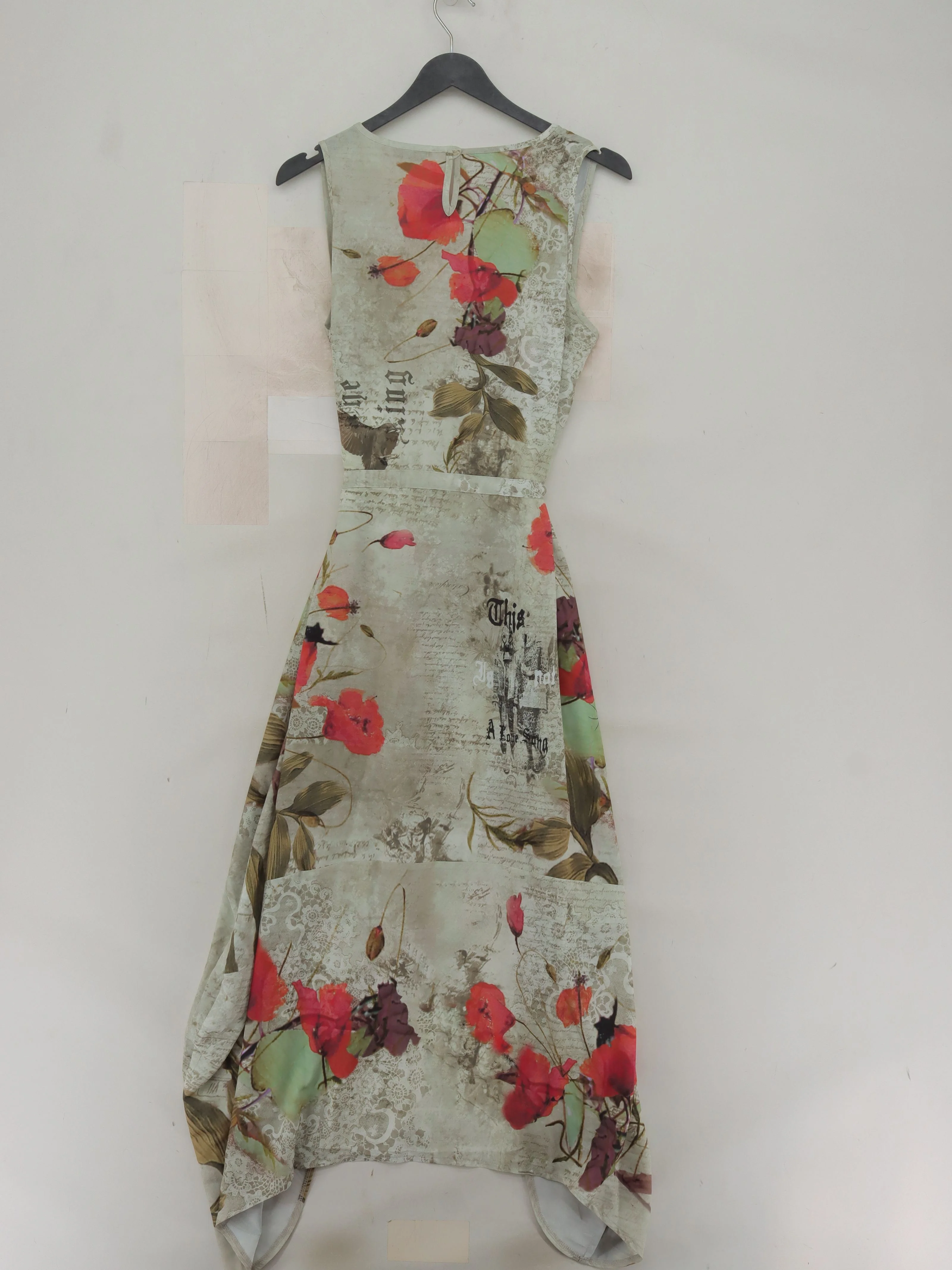 Bolongaro Trevor T-Shirt Midi Dress M in Multi - Image 2