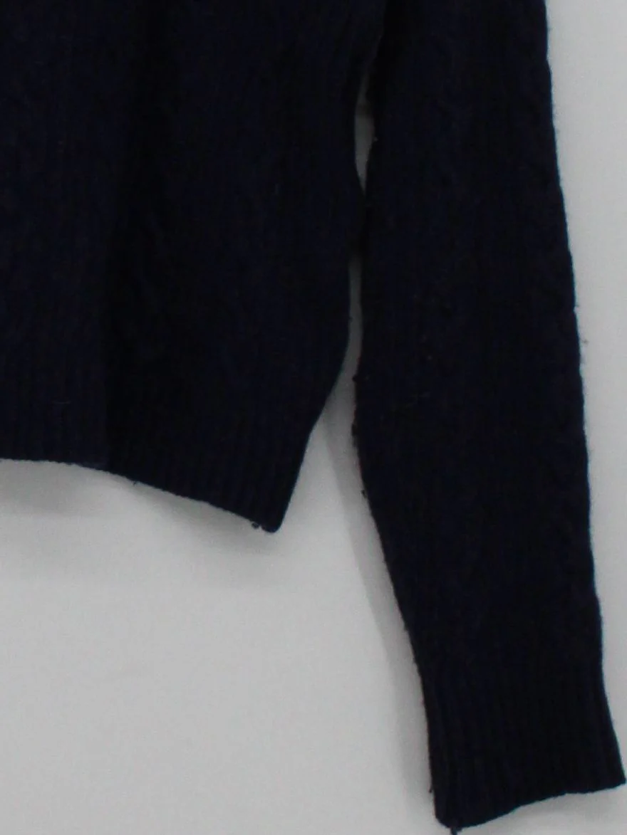 Brandy Melville Women's Jumper Blue Wool with Acrylic Round Neck Pullover - Image 4