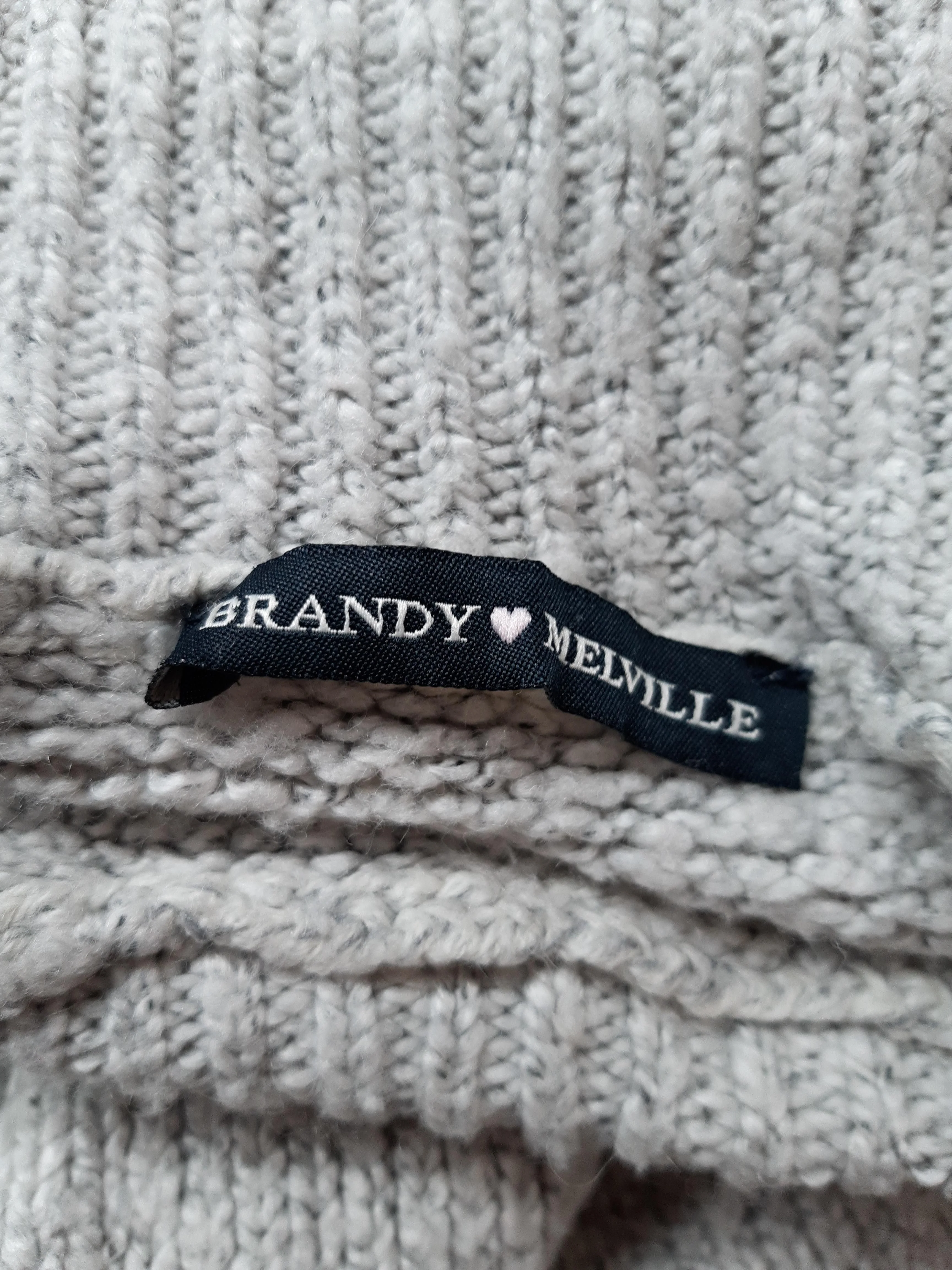 Brandy Melville Women's Jumper Grey Polyester with Acrylic, Spandex Pullover - Image 5