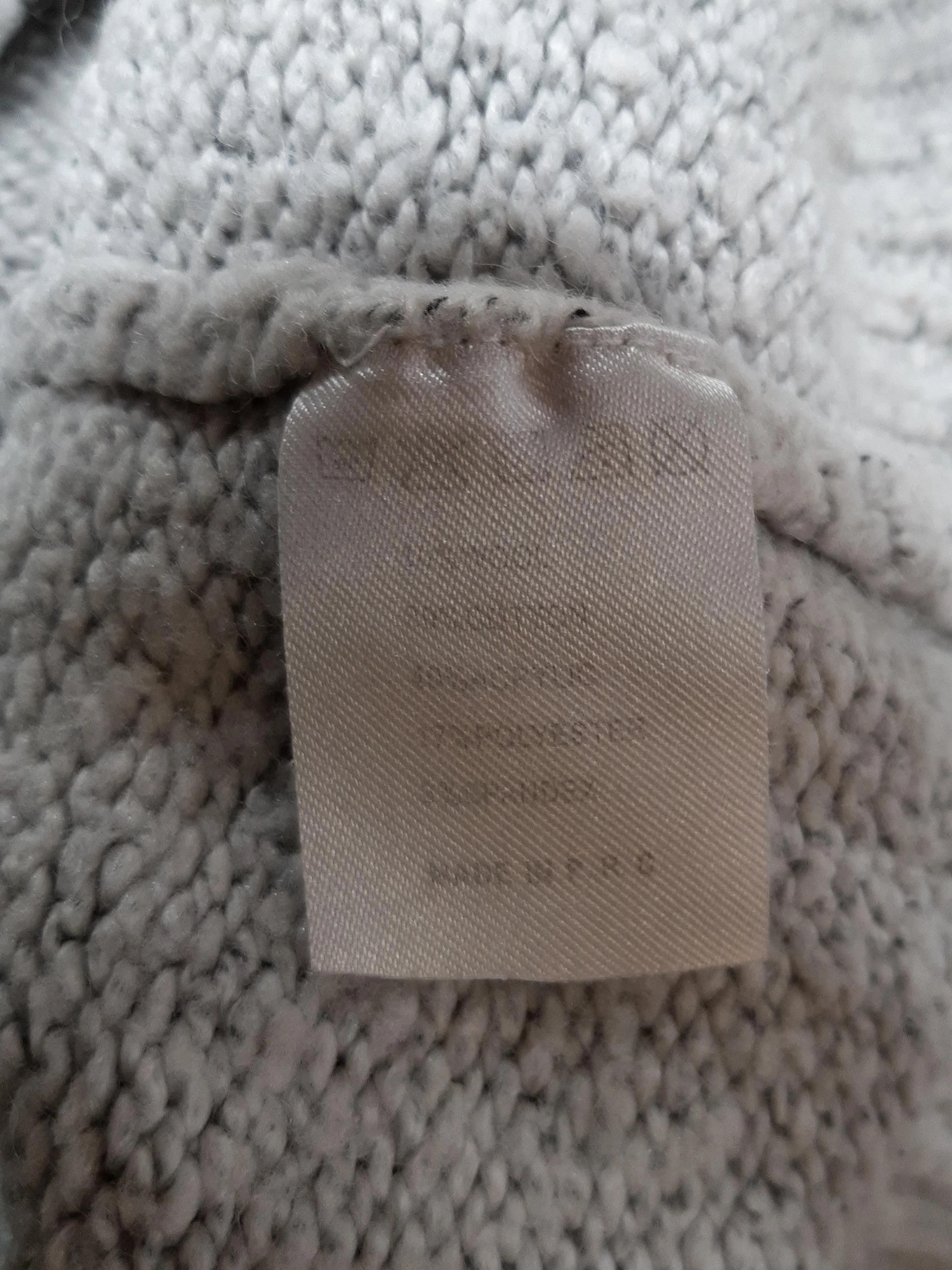 Brandy Melville Women's Jumper Grey Polyester with Acrylic, Spandex Pullover - Image 6