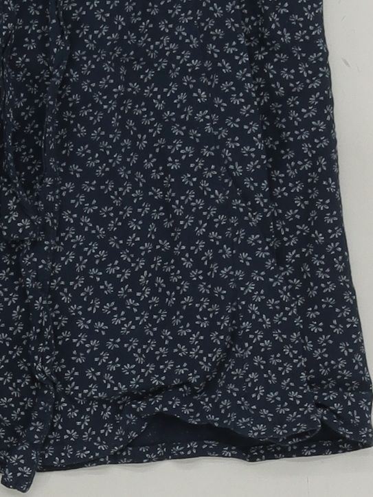 Brandy Melville Women's Mini Skirt S Blue Floral 100% Viscose Short Mini - Image 4