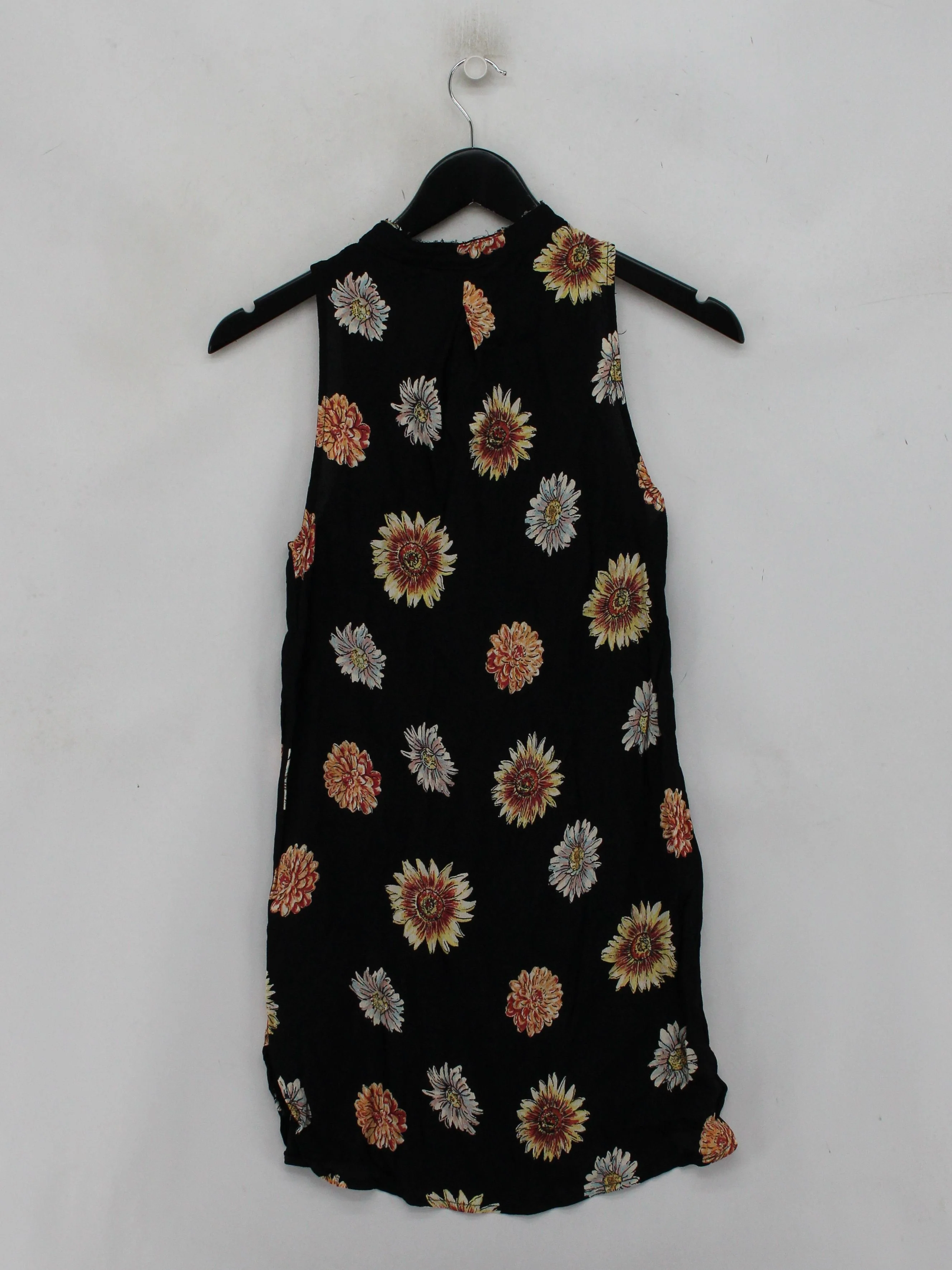 Brandy Melville Women's Shirt Black Floral 100% Other Sleeveless Collared Basic - Image 2