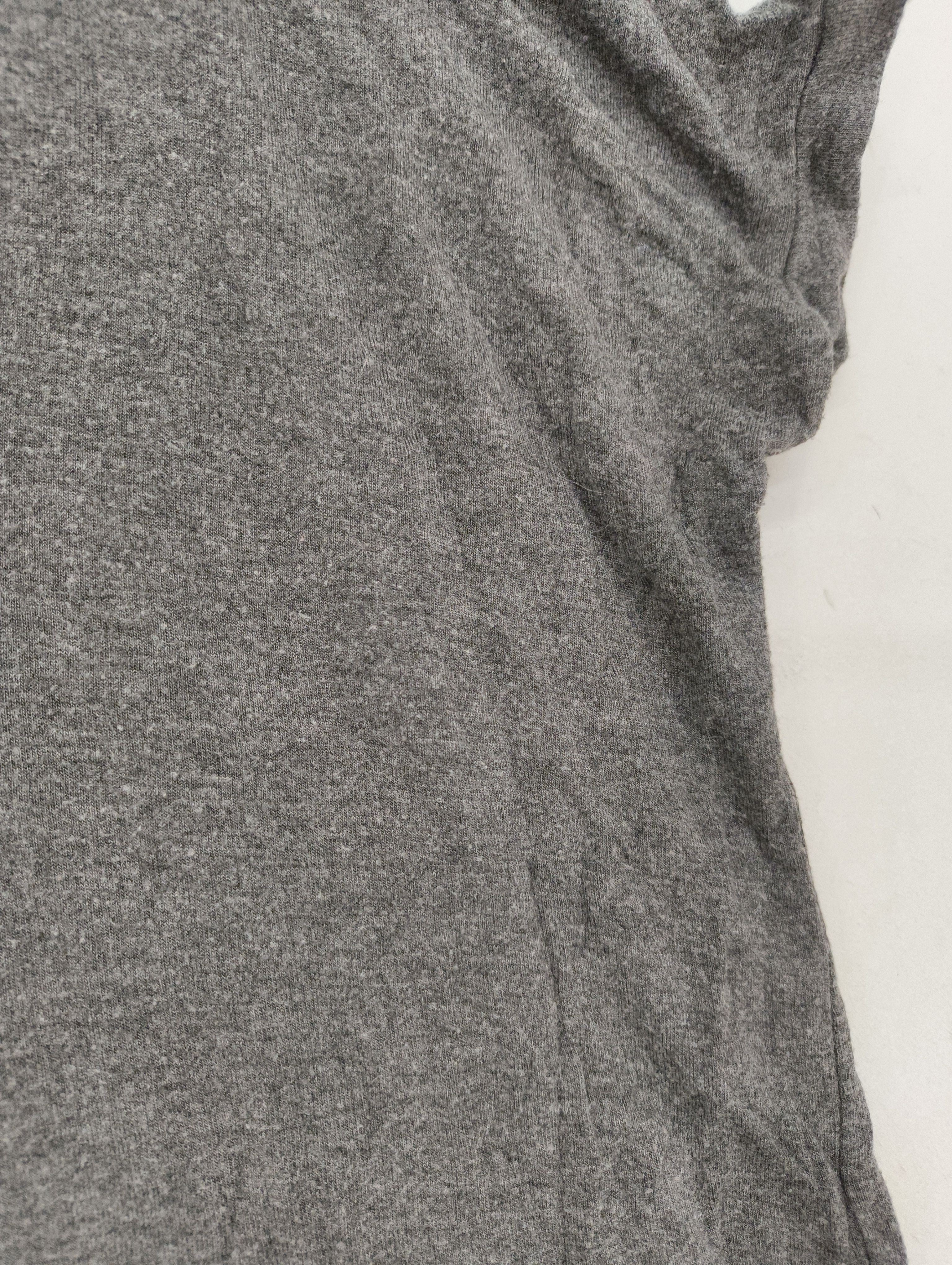 Brandy Melville Women's T-Shirt Grey 100% Other Short Sleeve V-Neck Basic - Image 5