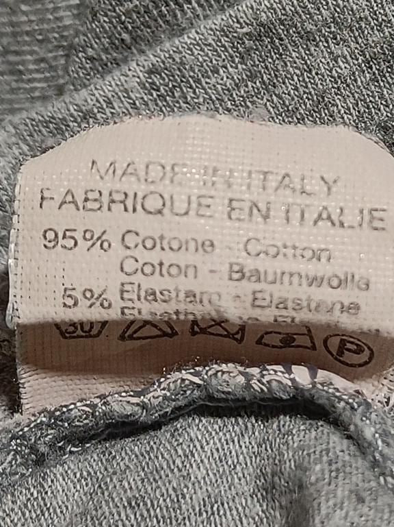Brandy Melville Women's T-Shirt Grey Cotton with Elastane Basic - Image 6