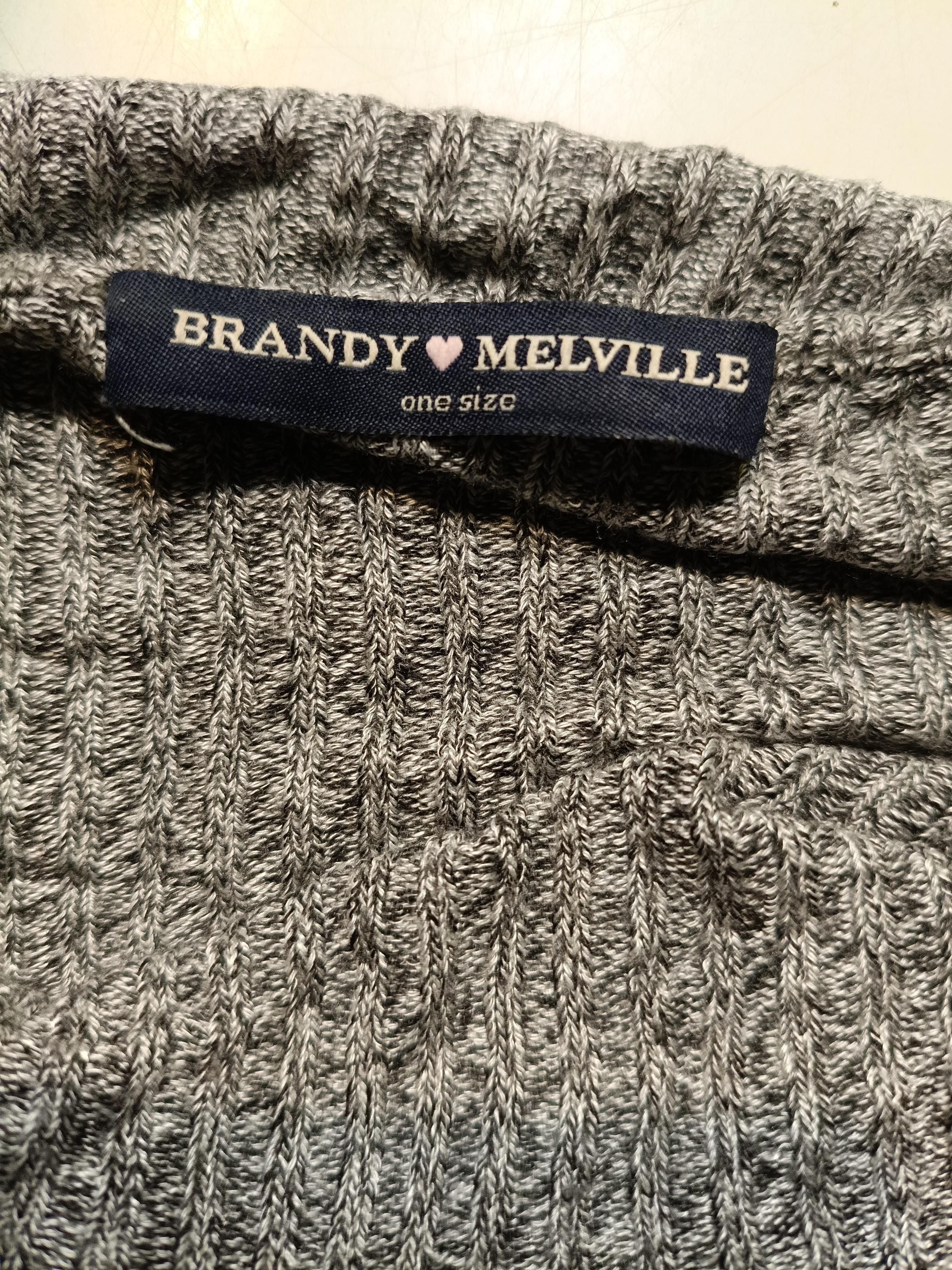 Brandy Melville Women's T-Shirt Grey Cotton with Viscose, Elastane Camisole - Image 5