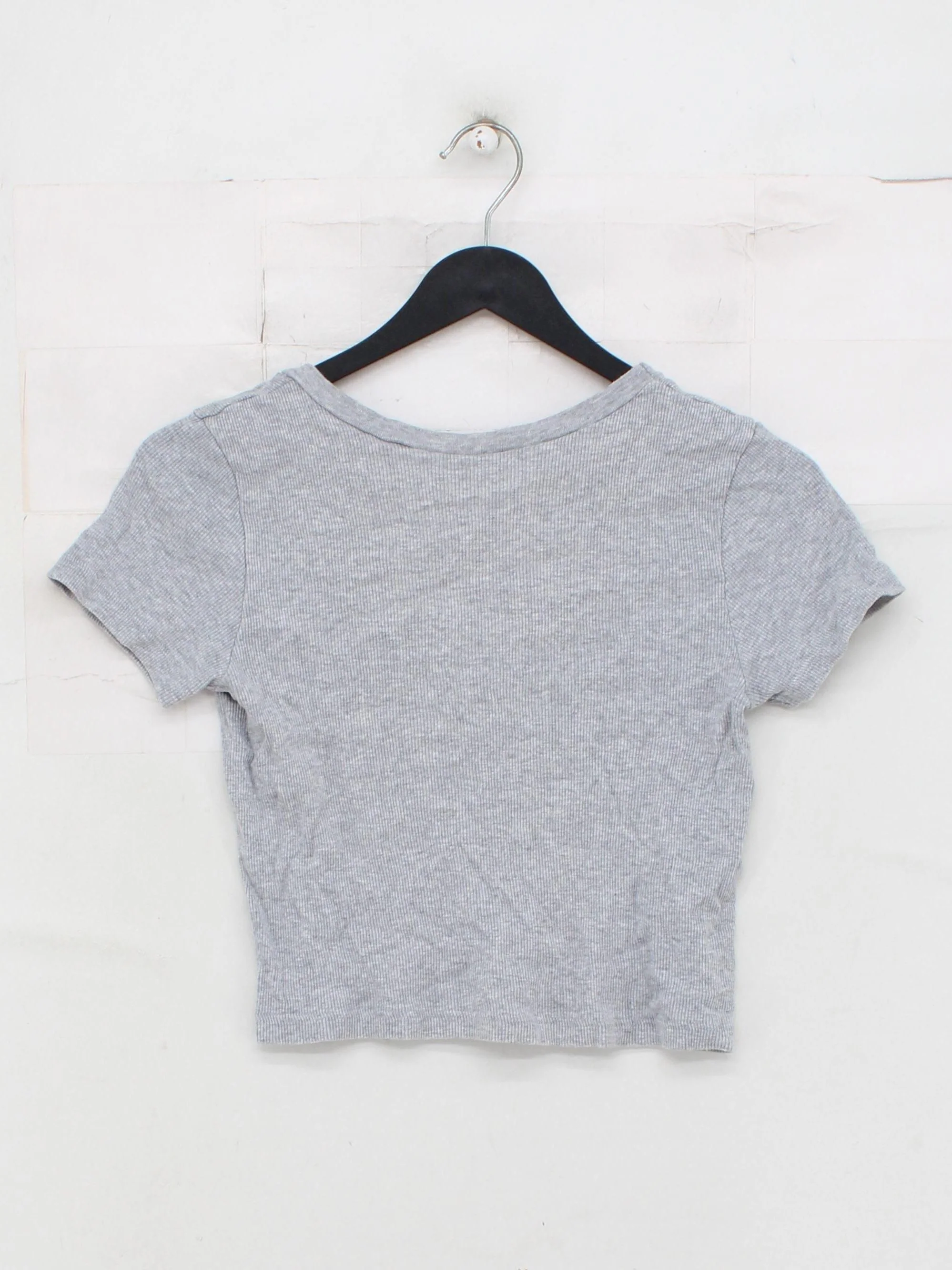 Brandy Melville Women's Top XS Grey 100% Other Short Sleeve V-Neck Cropped - Image 2