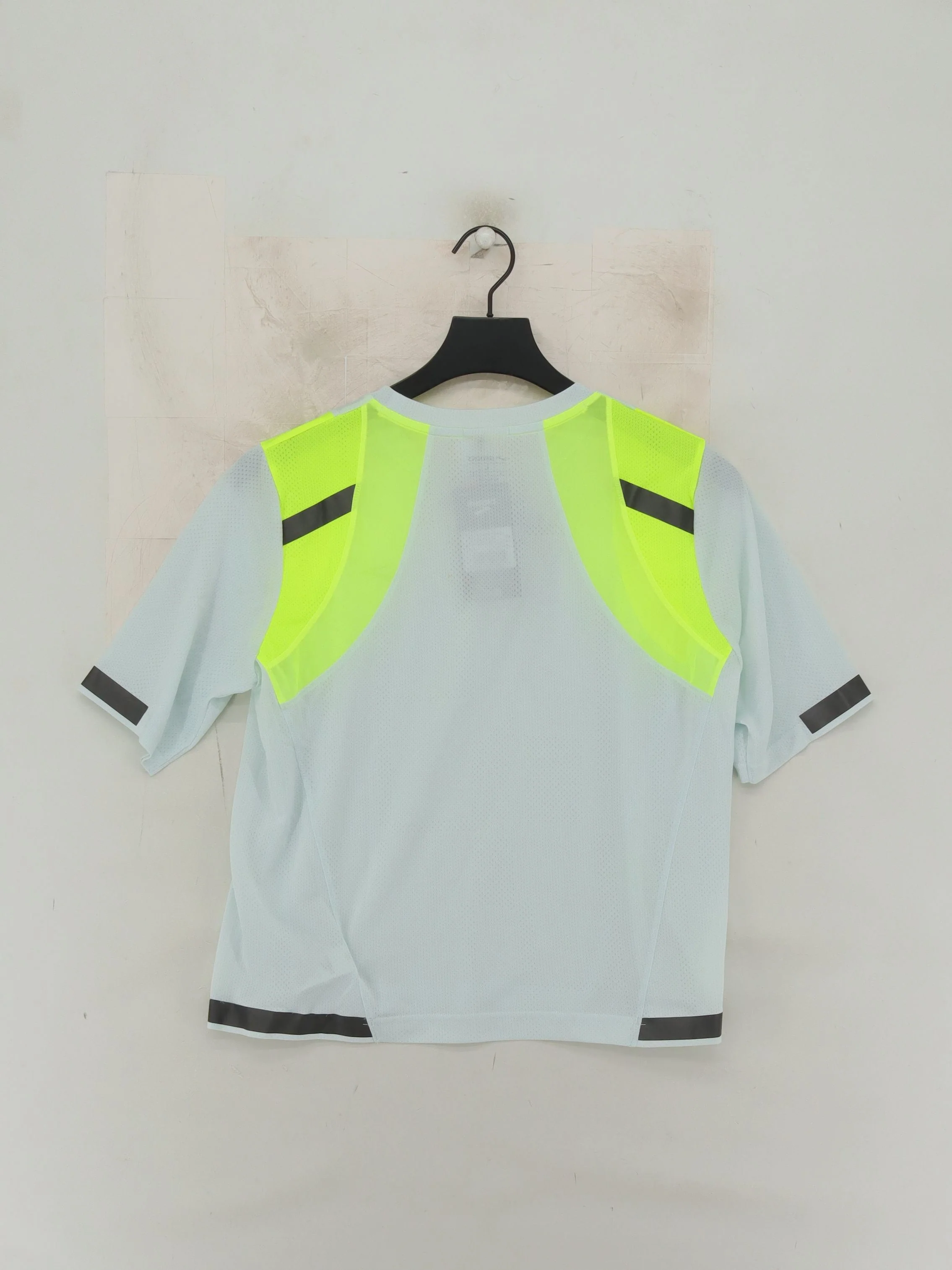 Brooks Men's T-Shirt L White Polyester with Elastane Basic New with tags - Image 2
