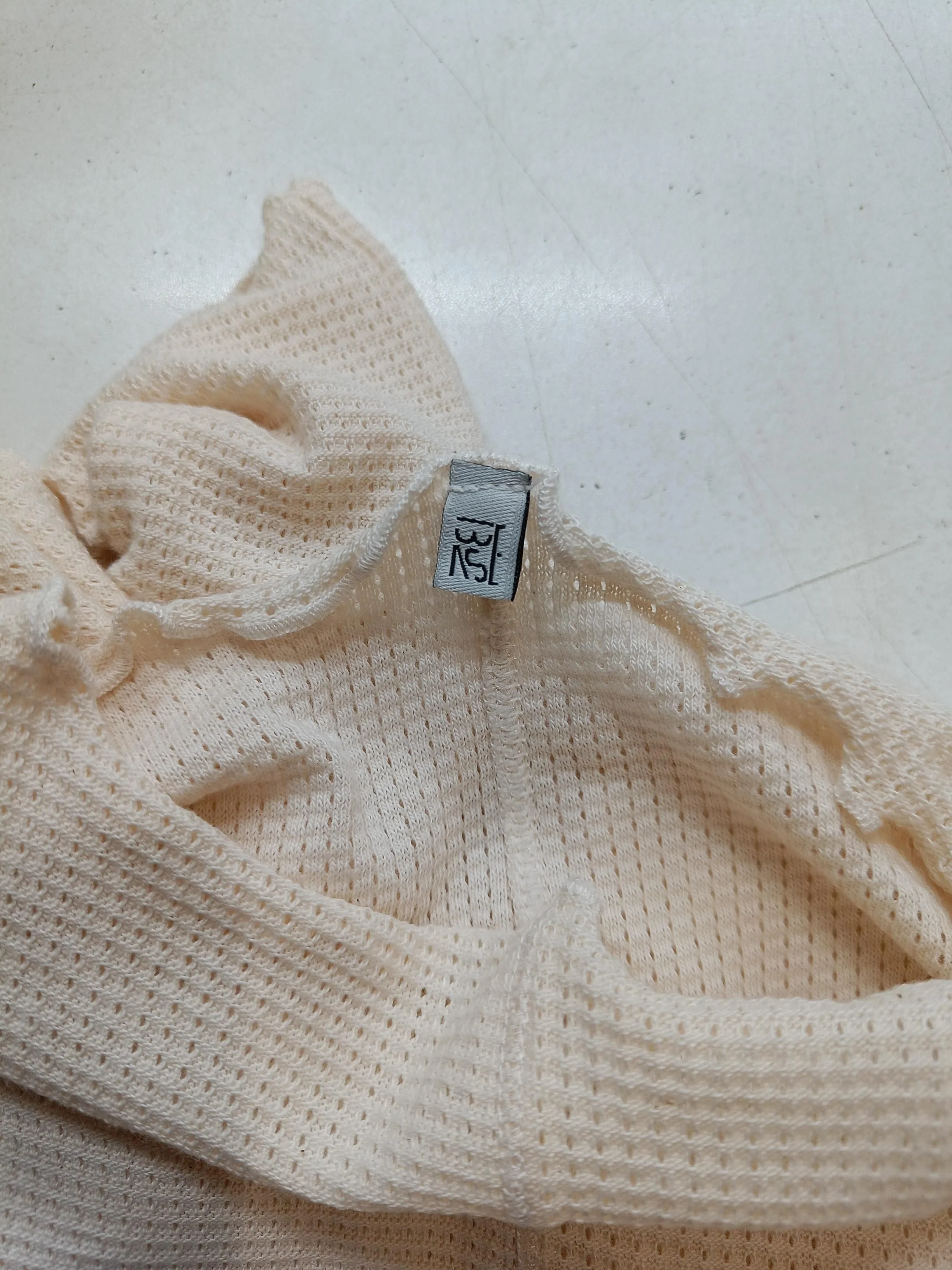 BSL Women's Top M Cream Cotton with Elastane Long Sleeve Round Neck Basic - Image 5