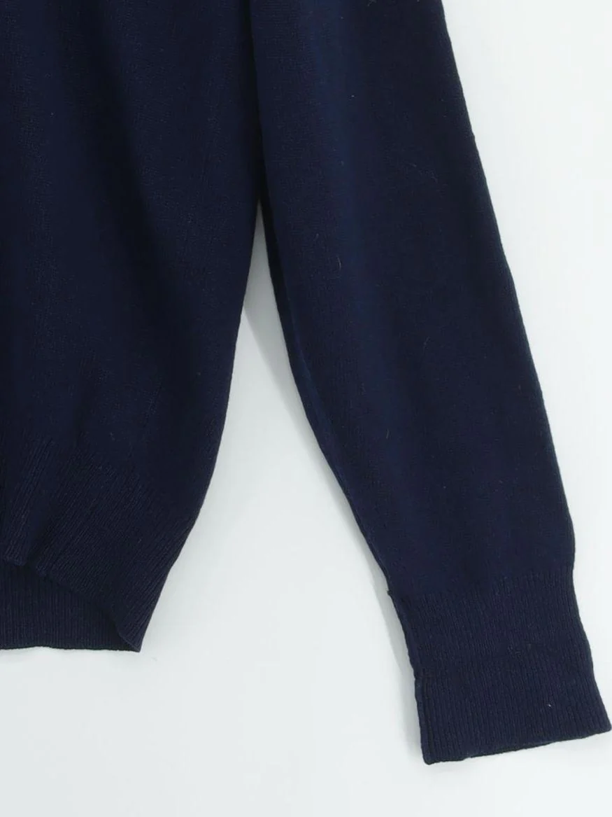 Burberry Men's Jumper Chest: 40 in Blue 100% Wool V-Neck Pullover - Image 4
