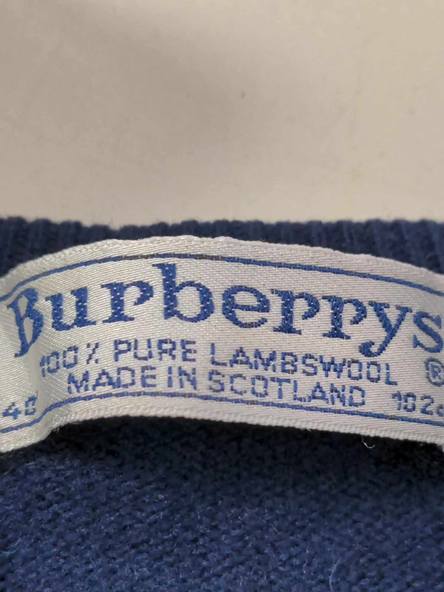 Burberry Men's Jumper Chest: 40 in Blue 100% Wool V-Neck Pullover - Image 6