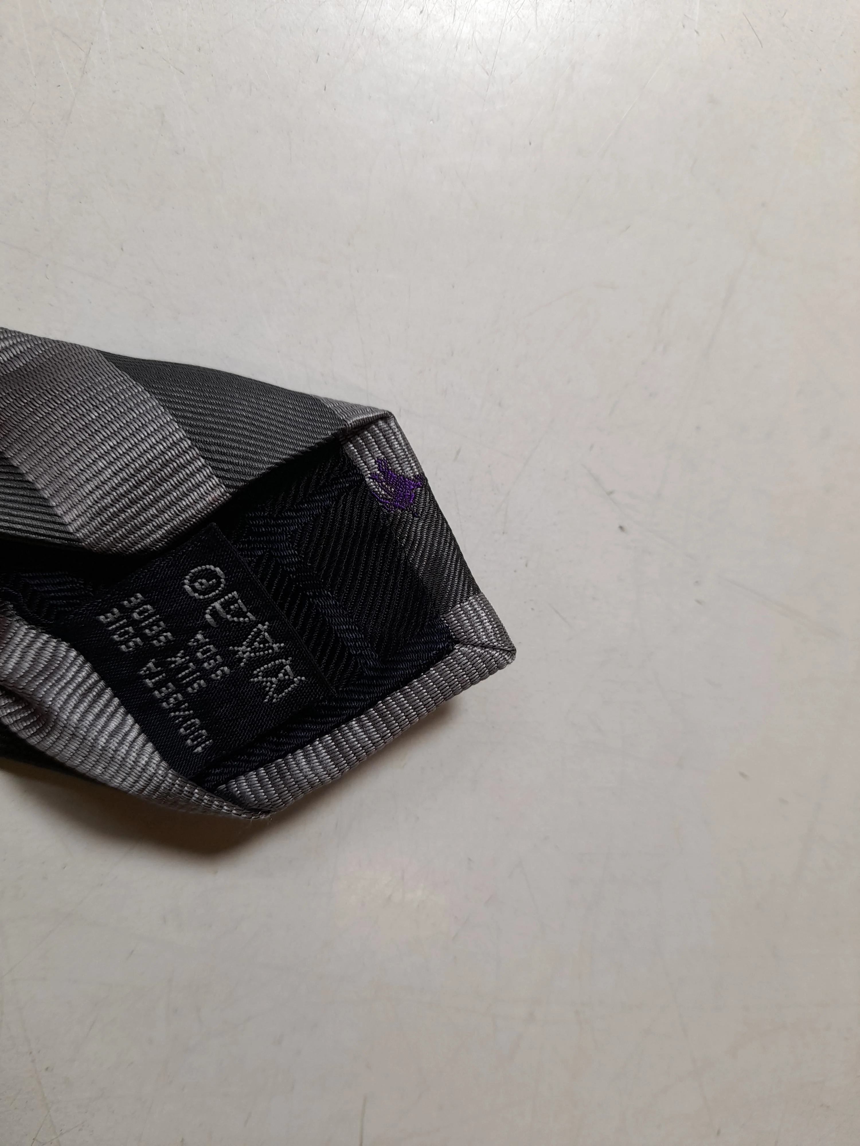 Burberry Men's Tie Grey 100% Silk - Image 7