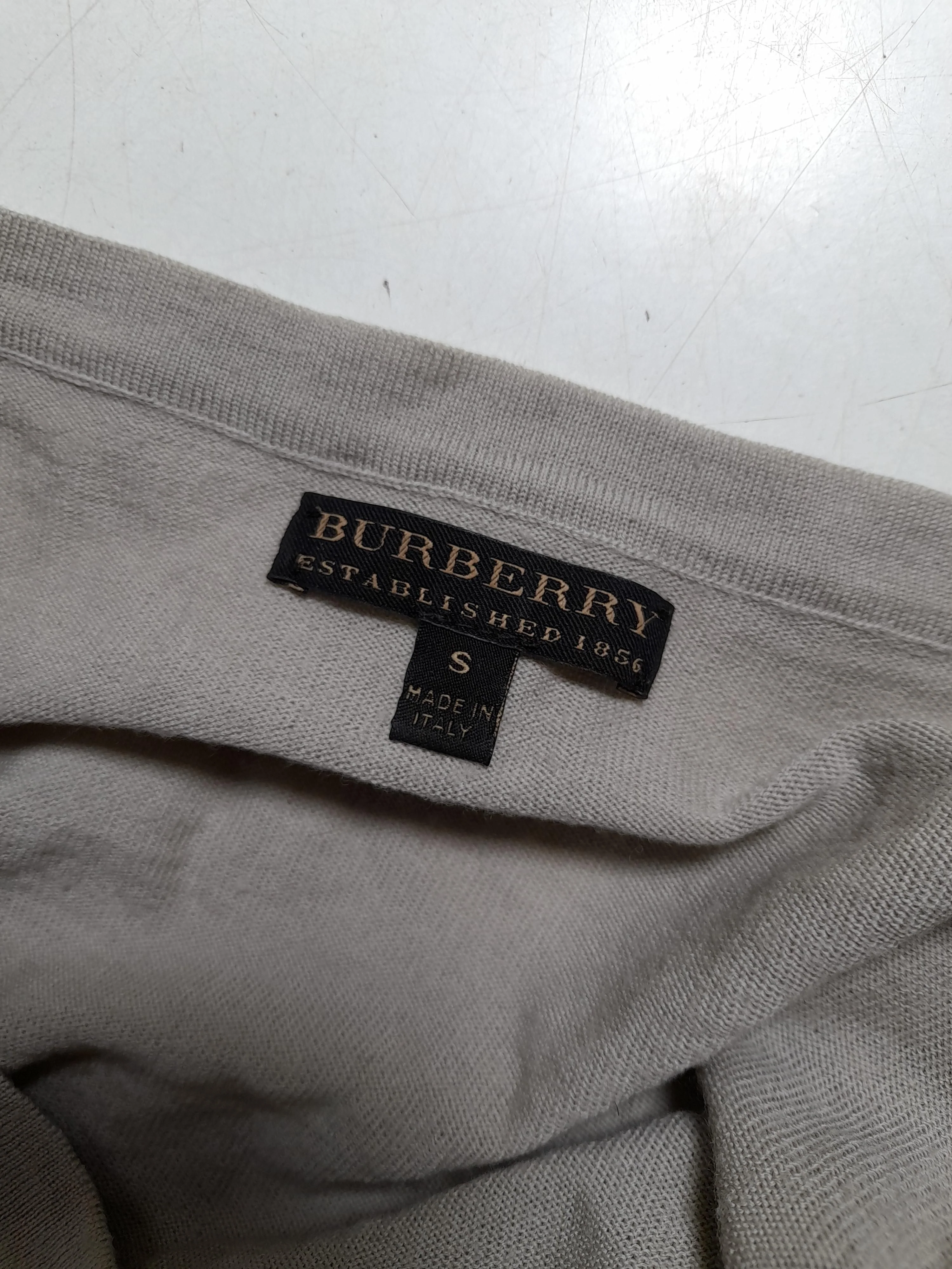 Burberry Women's Top S Cream 100% Wool Long Sleeve V-Neck Basic - Image 7