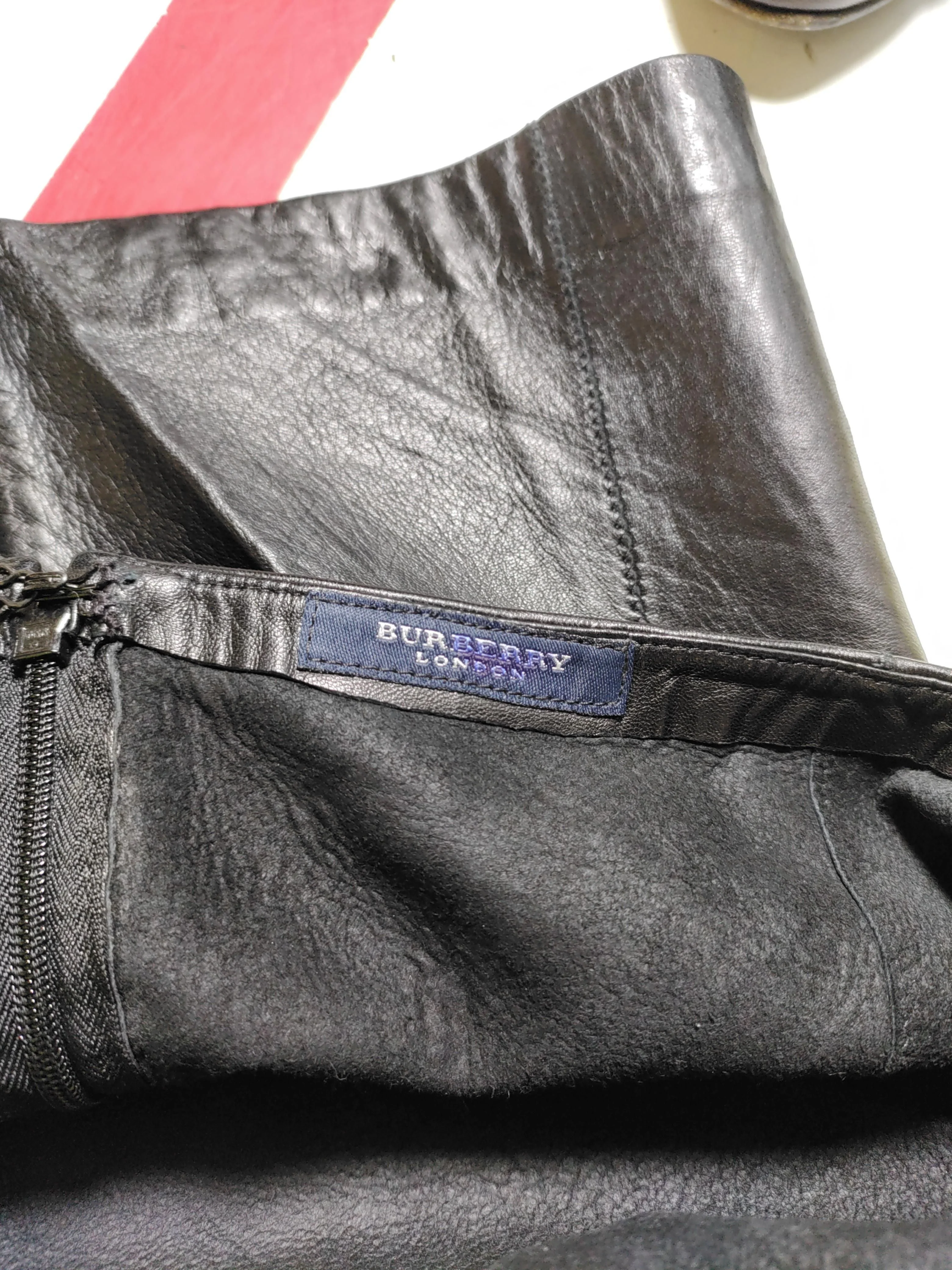 Burberry Women's Top UK 8 Black 100% Leather Sleeveless High Neck Basic - Image 6