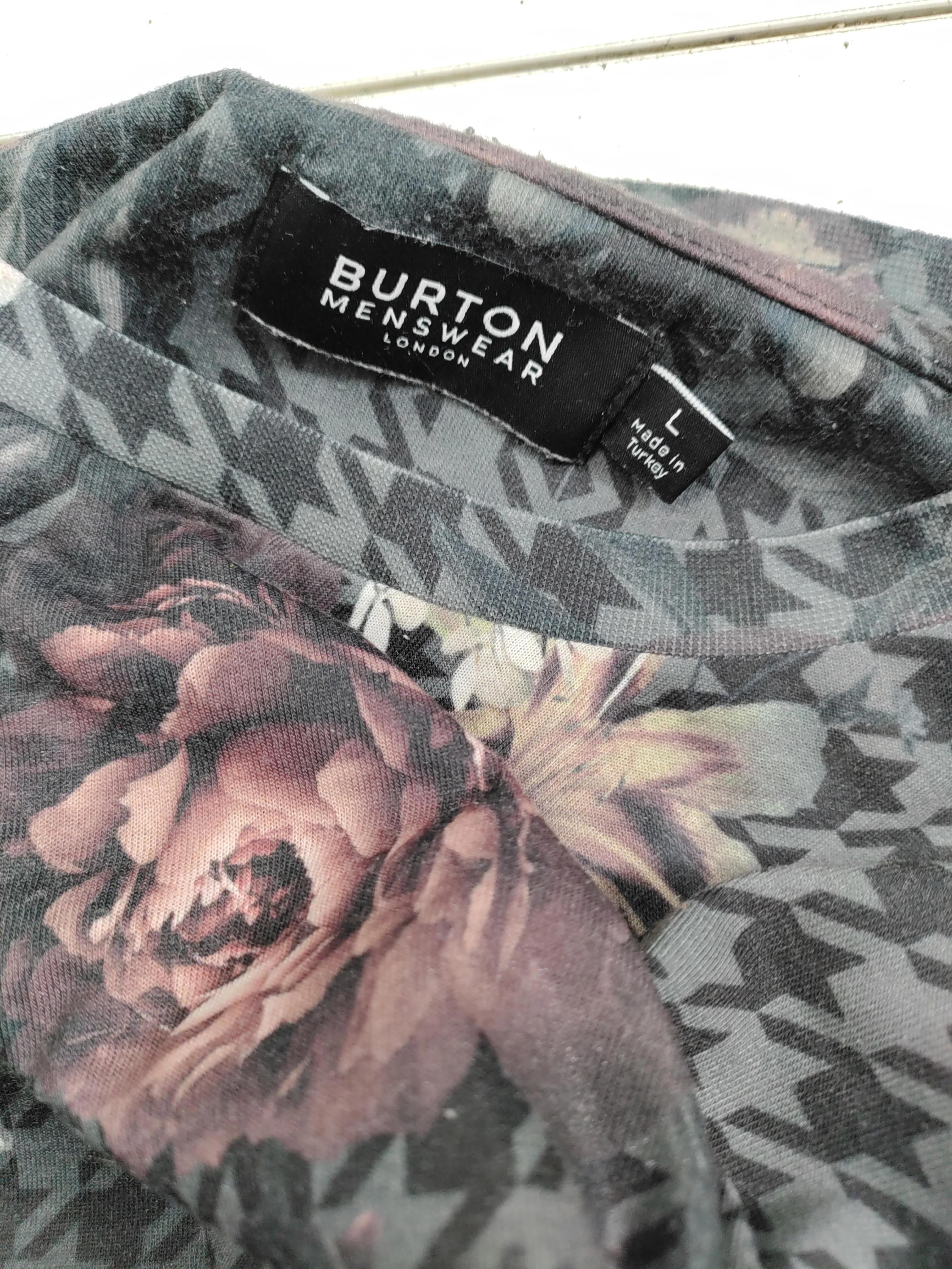 Burton Men's T-Shirt L Multi Graphic Polyester with Elastane Basic - Image 6