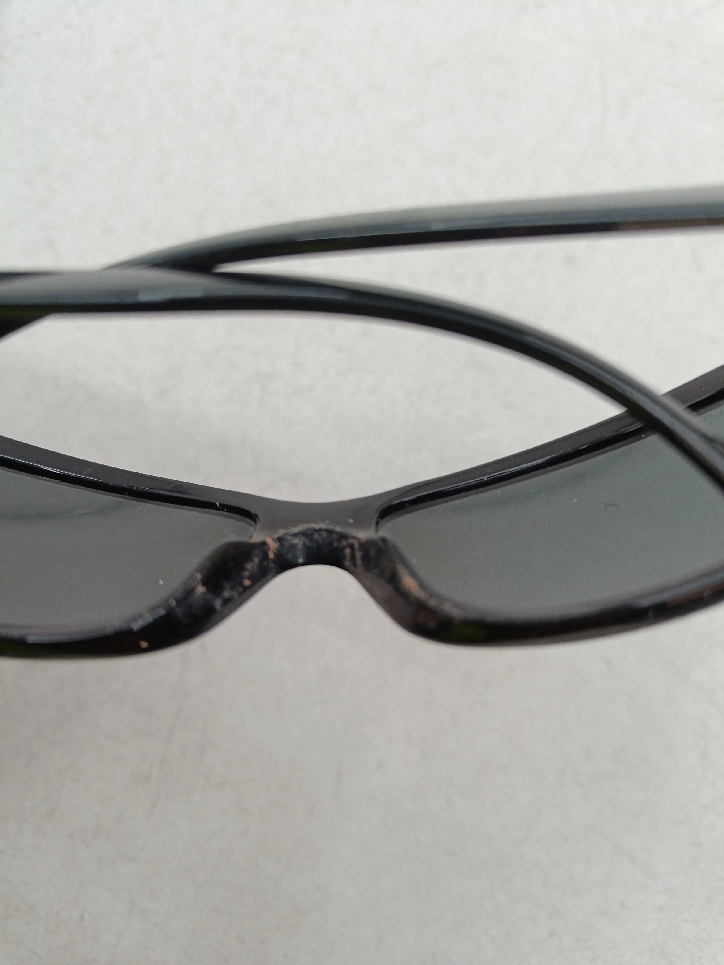 Bvlgari Men's Sunglasses Black Oval - Image 5