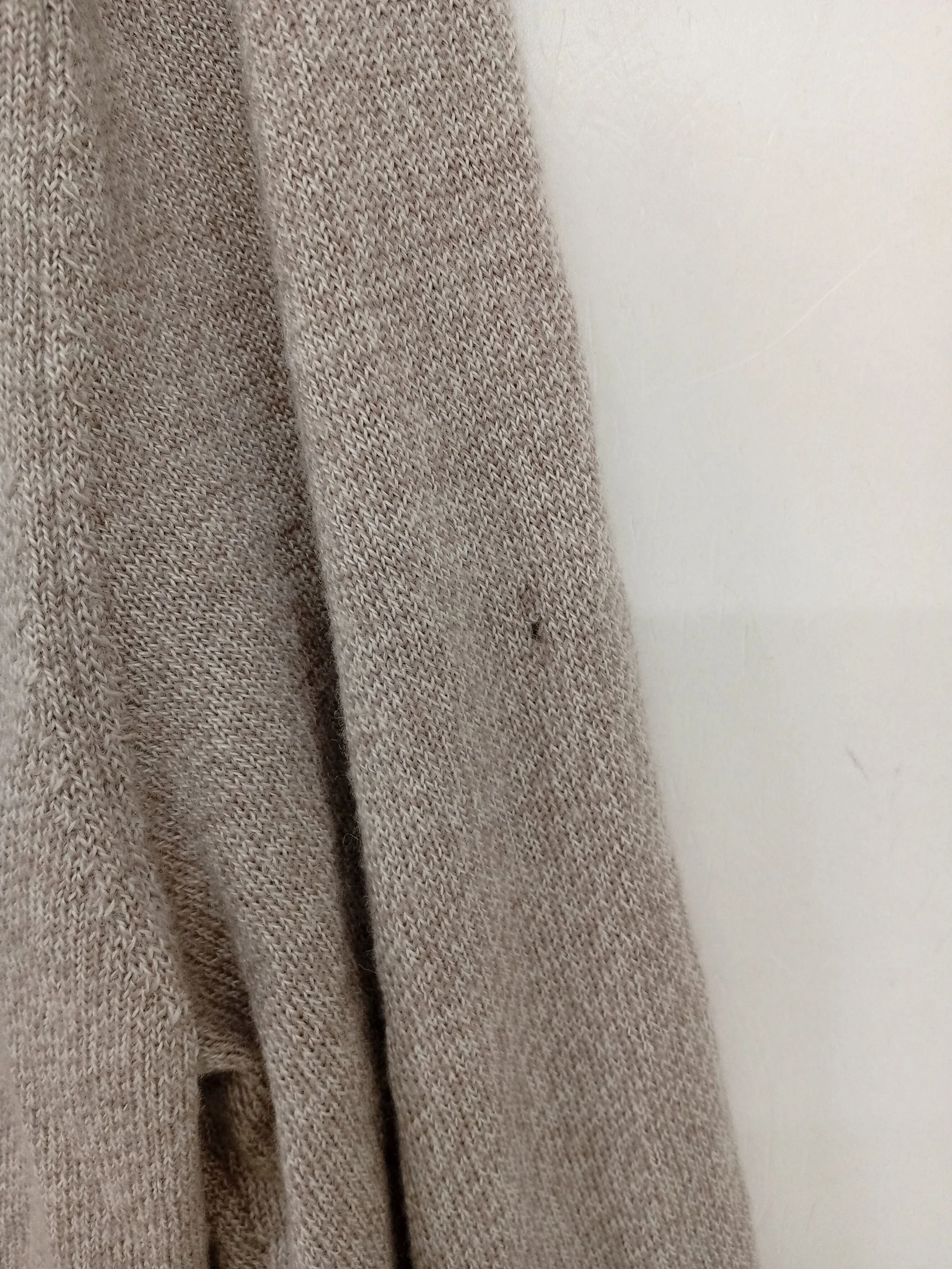 Calvin Klein Men's Jumper L Tan 100% Wool V-Neck Pullover - Image 8