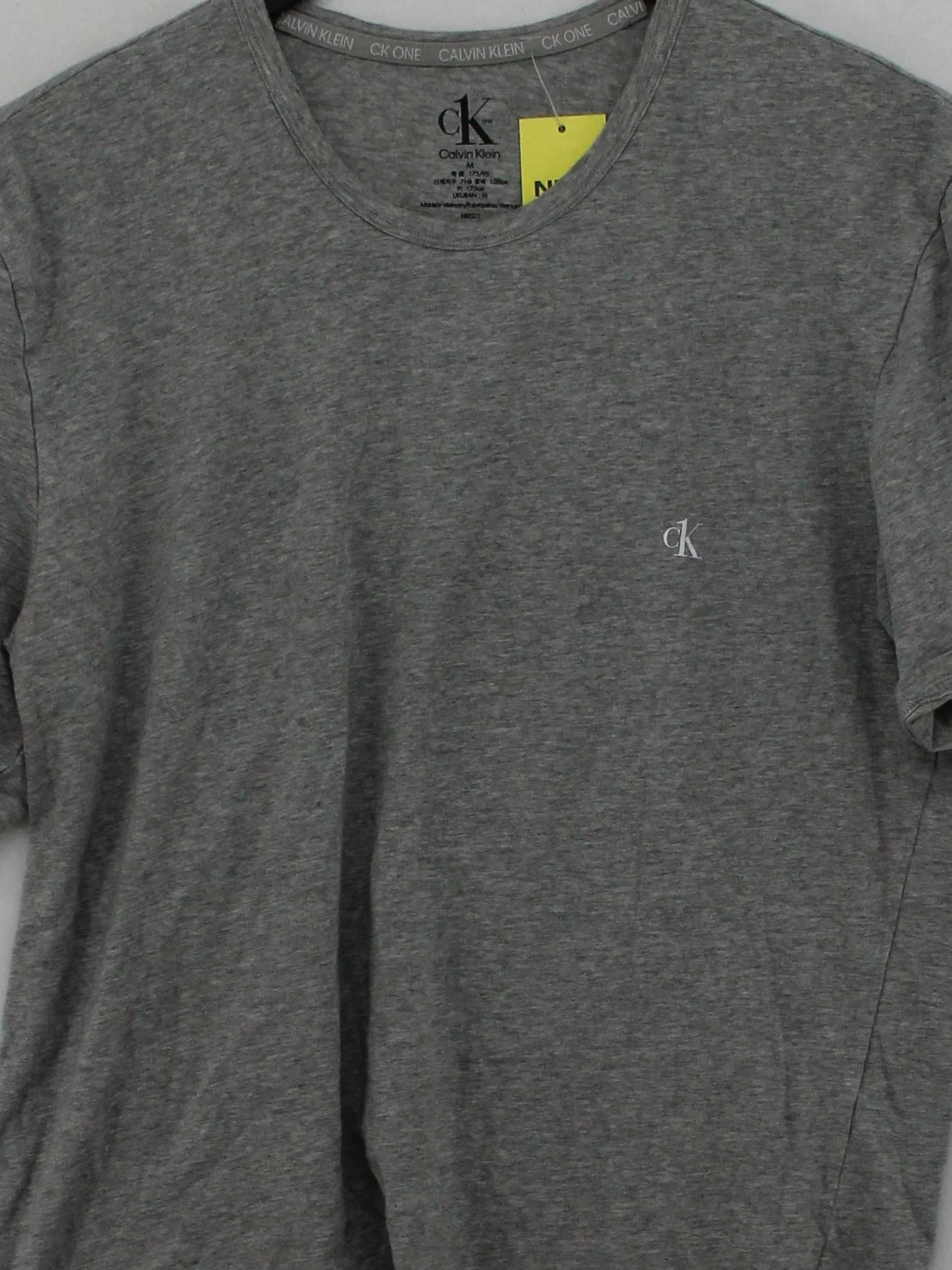 Calvin Klein Men's T-Shirt M Grey Cotton with Elastane Basic - Image 3