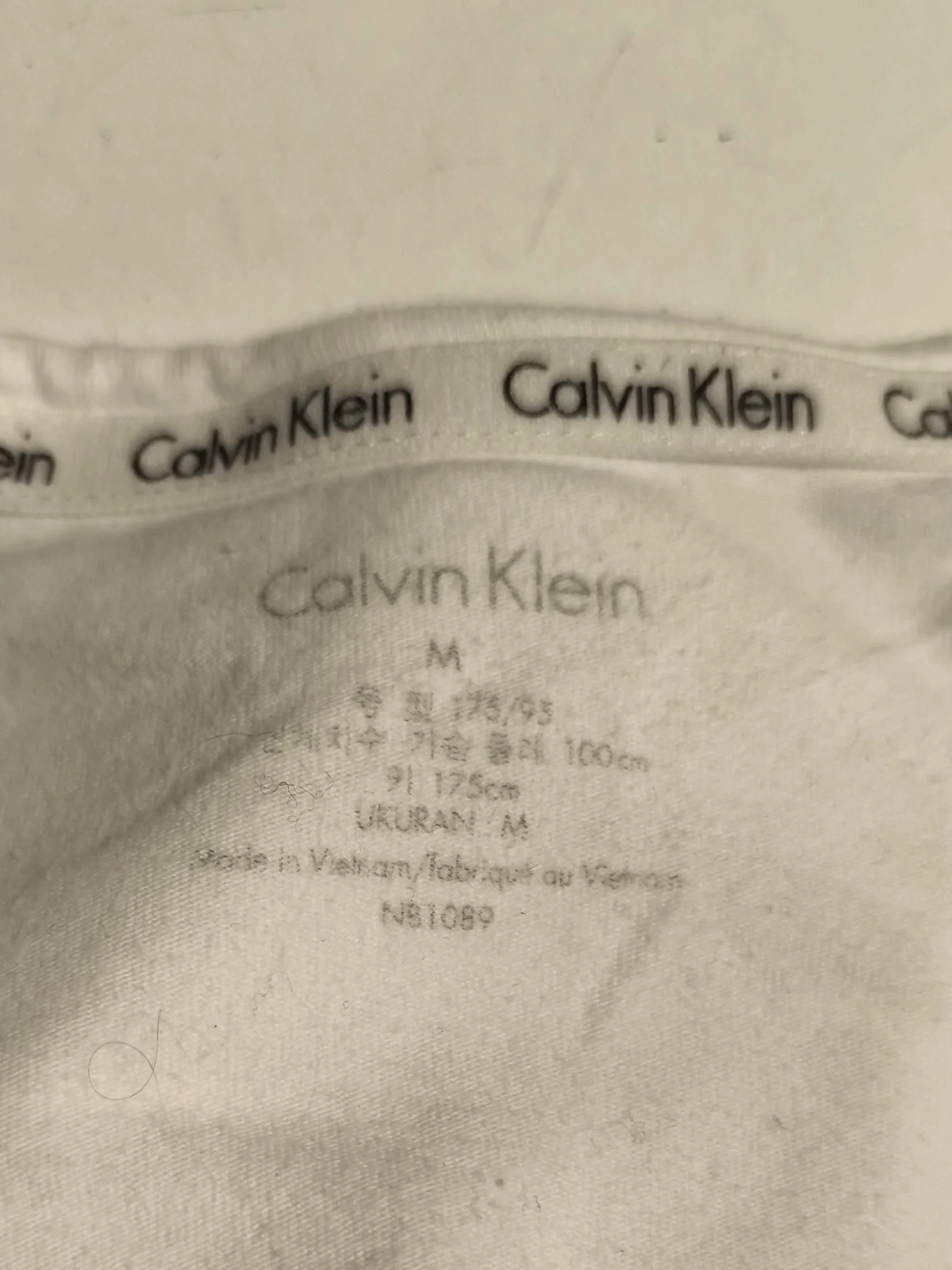 Calvin Klein Men's T-Shirt M White 100% Cotton Basic - Image 6