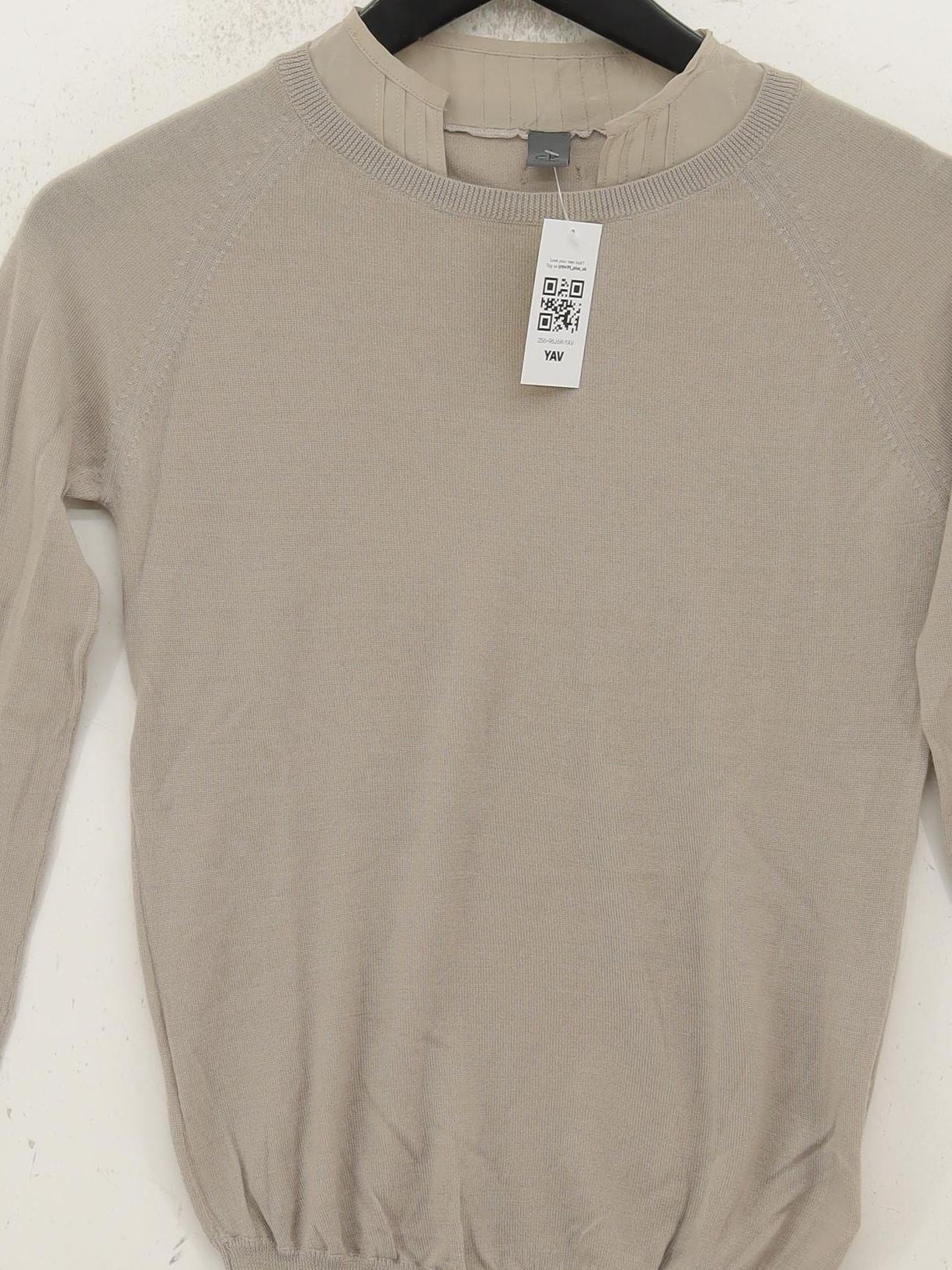 Calvin Klein Women's Jumper UK 8 Cream 100% Wool Round Neck Pullover - Image 3