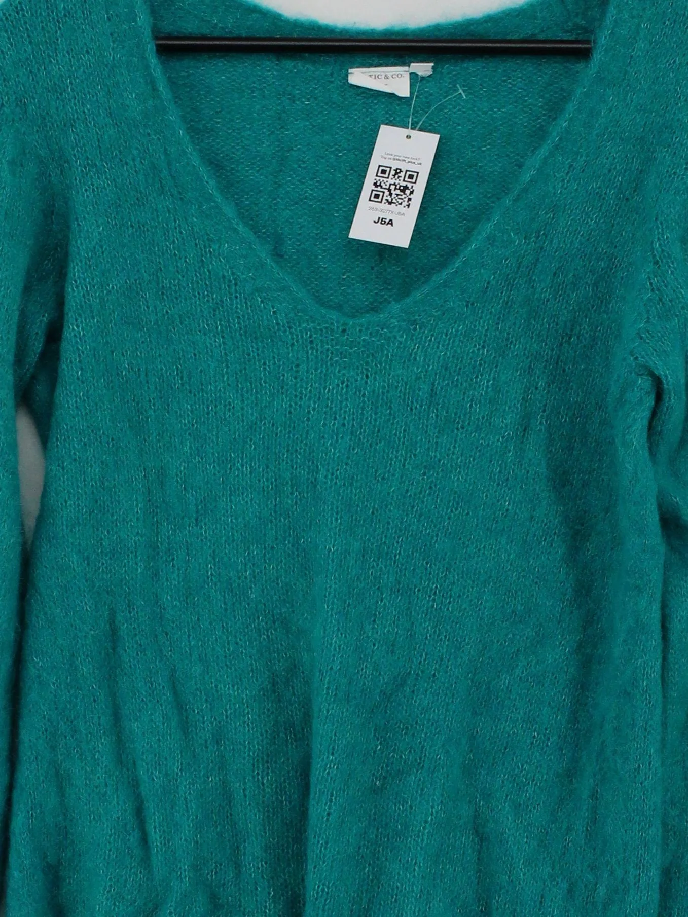 Celtic & Co Women's Jumper XXS Green 100% Other V-Neck Pullover - Image 3