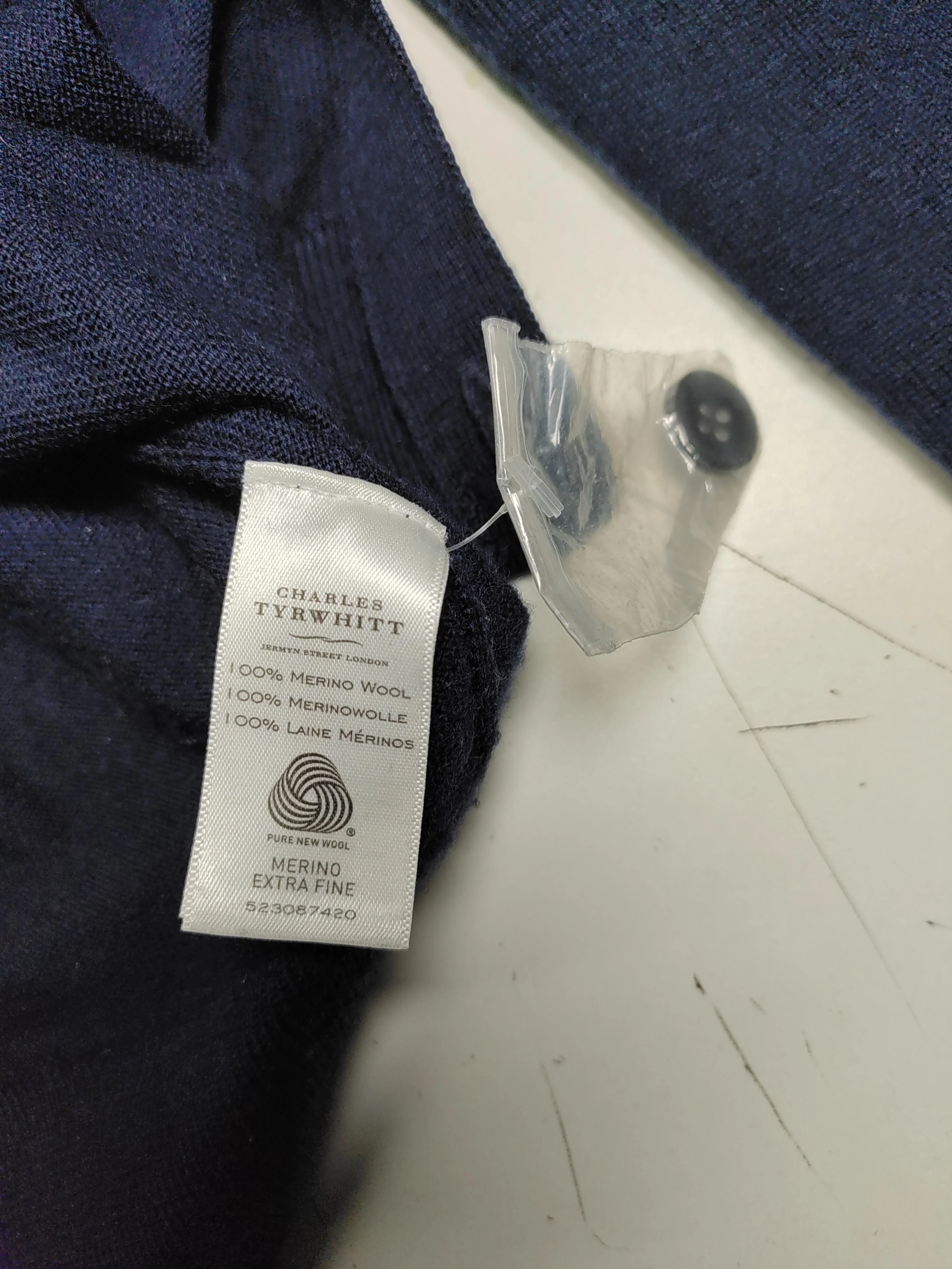 Charles Tyrwhitt Men's Cardigan M Blue 100% Wool V-Neck Cardigan - Image 6