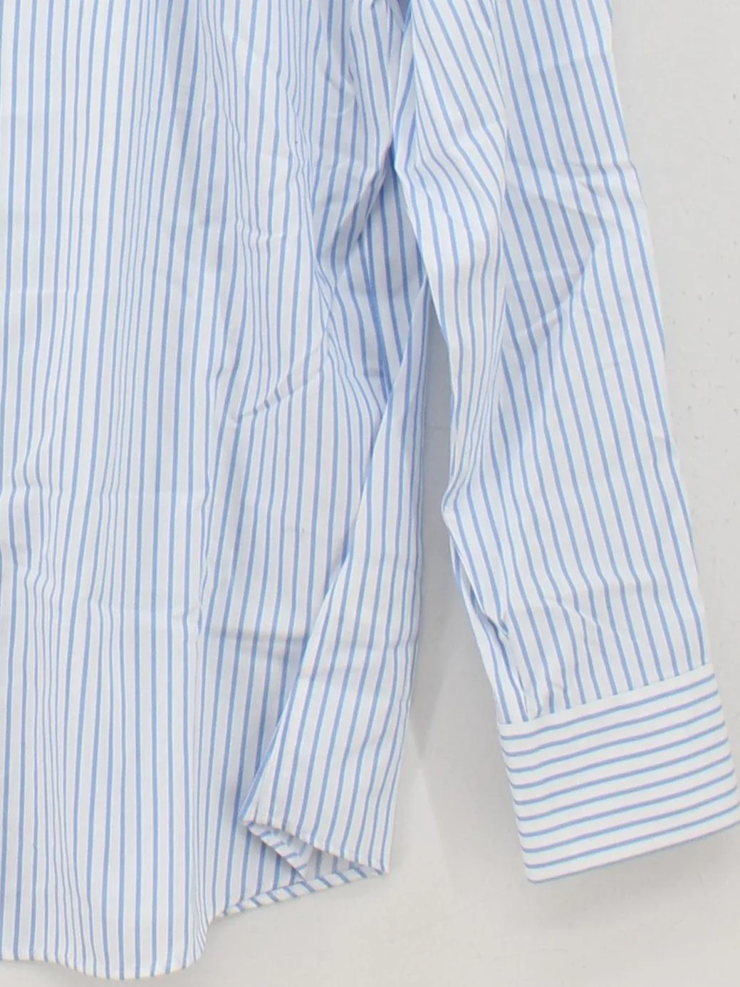 Charles Tyrwhitt Men's Shirt M Blue Striped 100% Cotton Basic - Image 4
