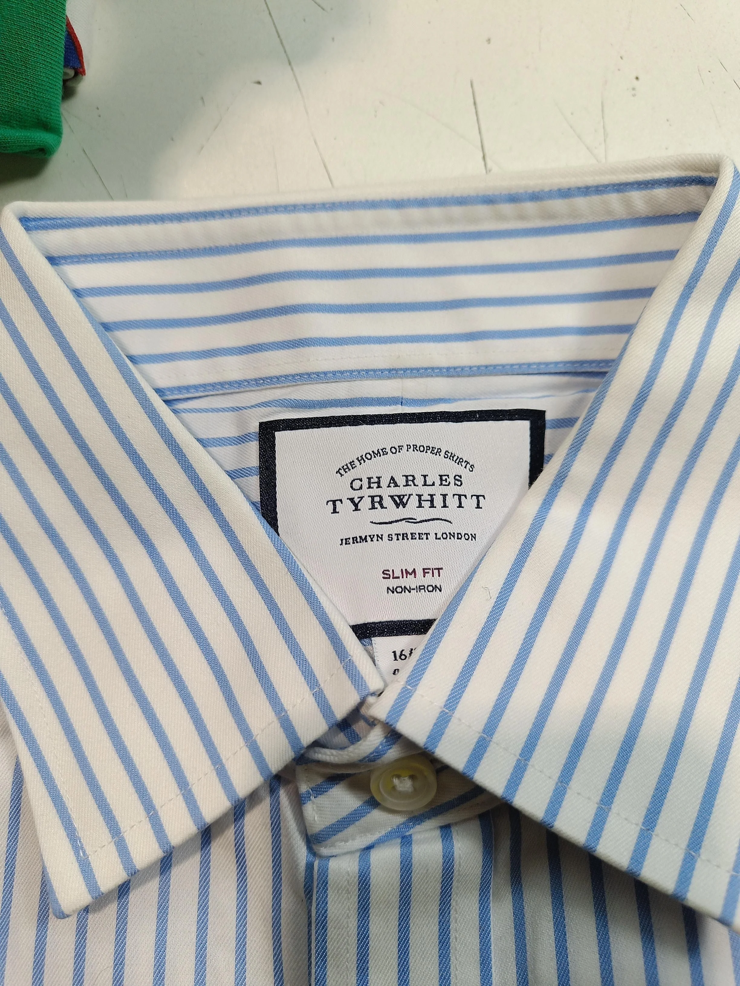 Charles Tyrwhitt Men's Shirt M Blue Striped 100% Cotton Basic - Image 5