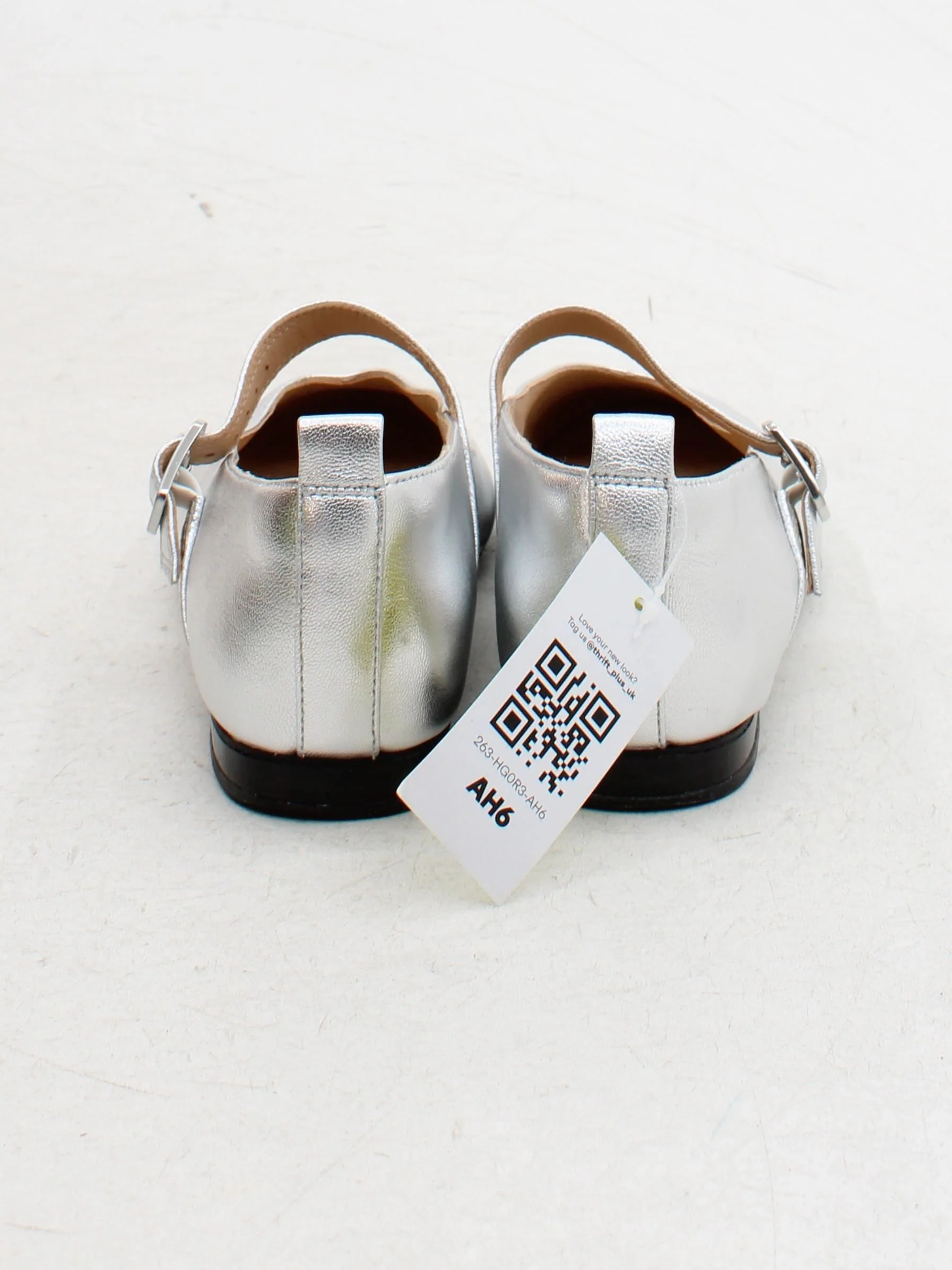 Clarks Women's Flat Shoes UK 4.5 Silver 100% Leather Mary Jane - Image 3