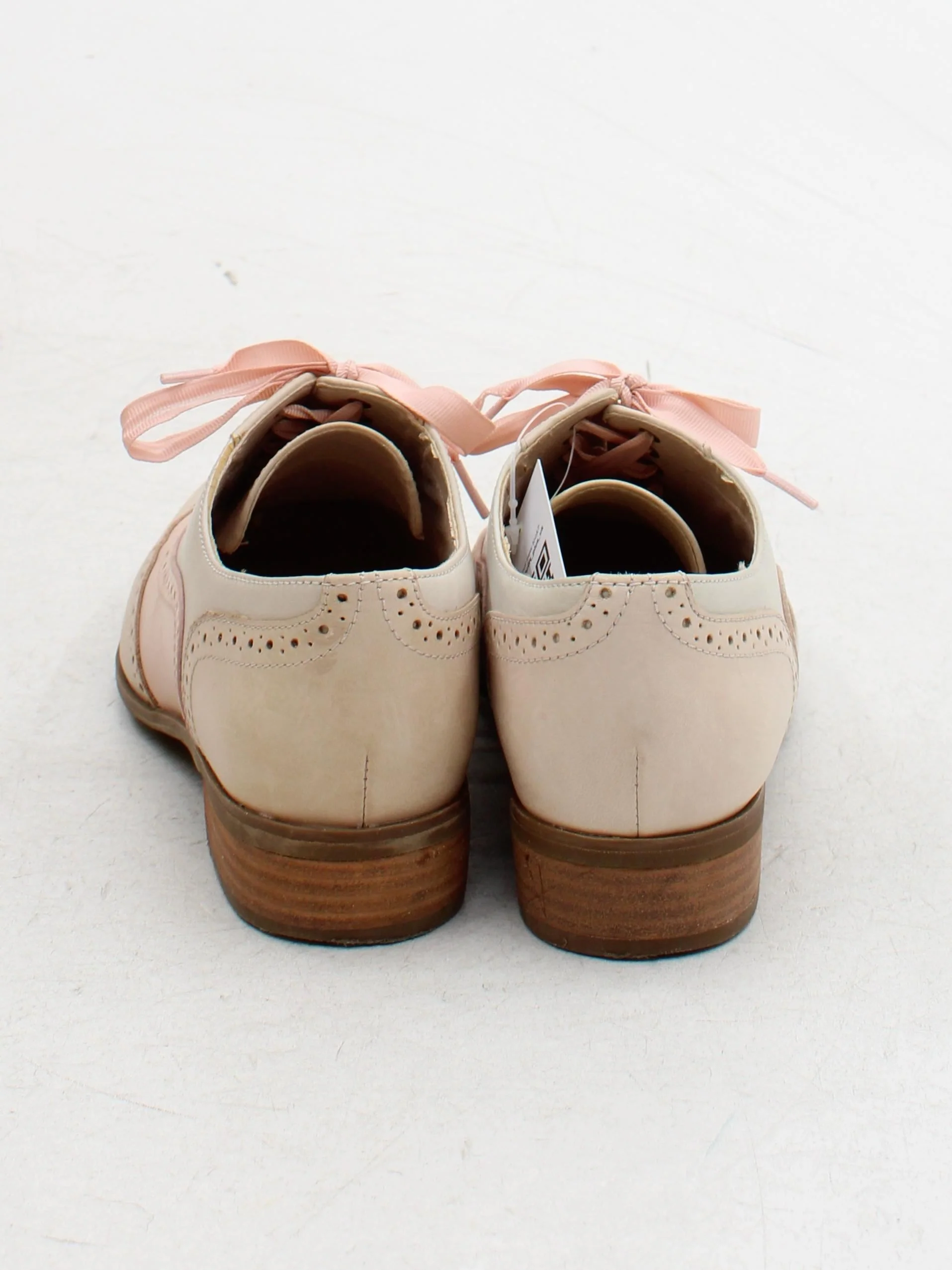 Clarks Women's Flat Shoes UK 5 Cream 100% Leather Loafer - Image 3