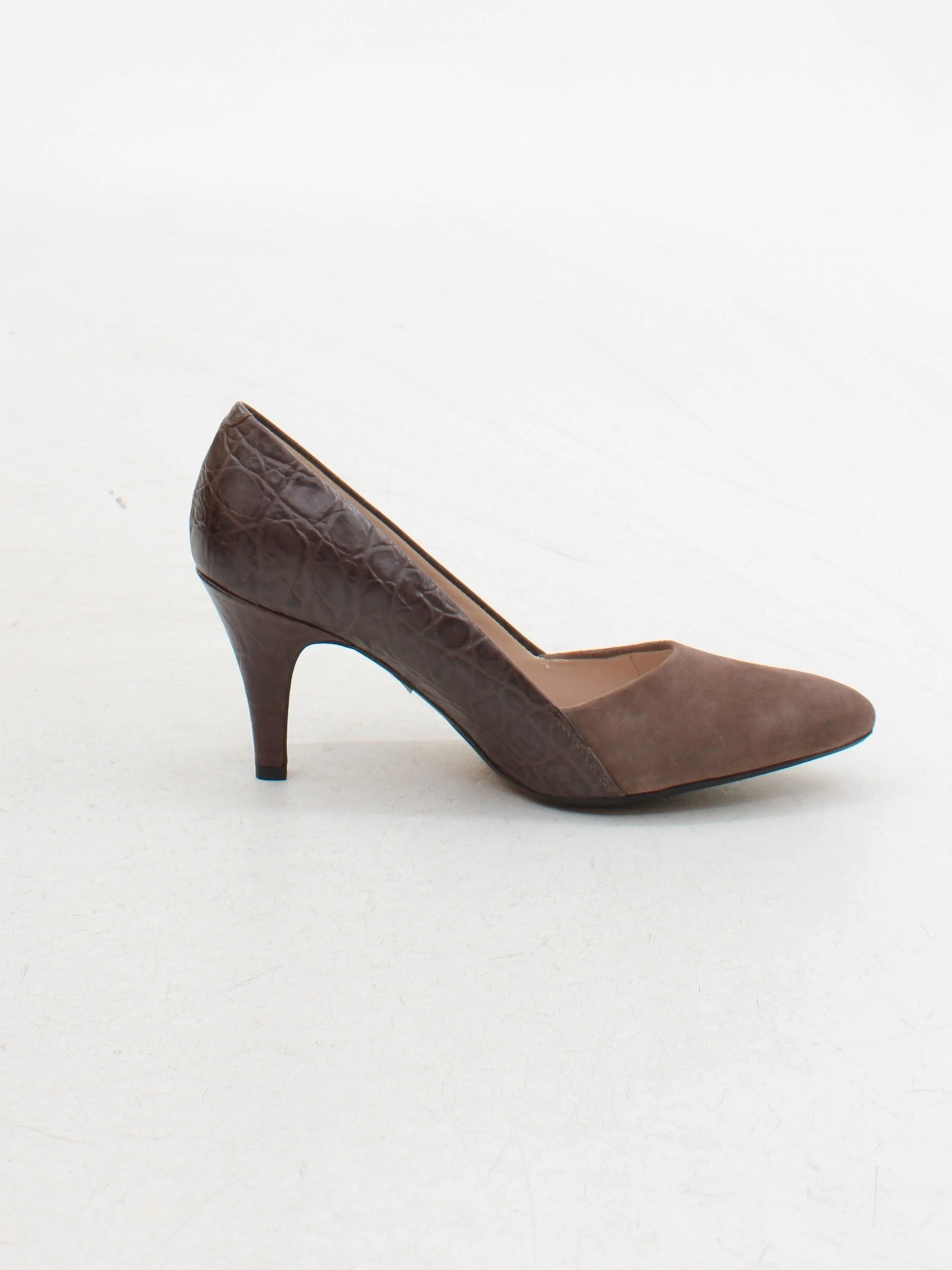 Clarks Women's Heels UK 5.5 Brown Suede with Leather Court - Image 5