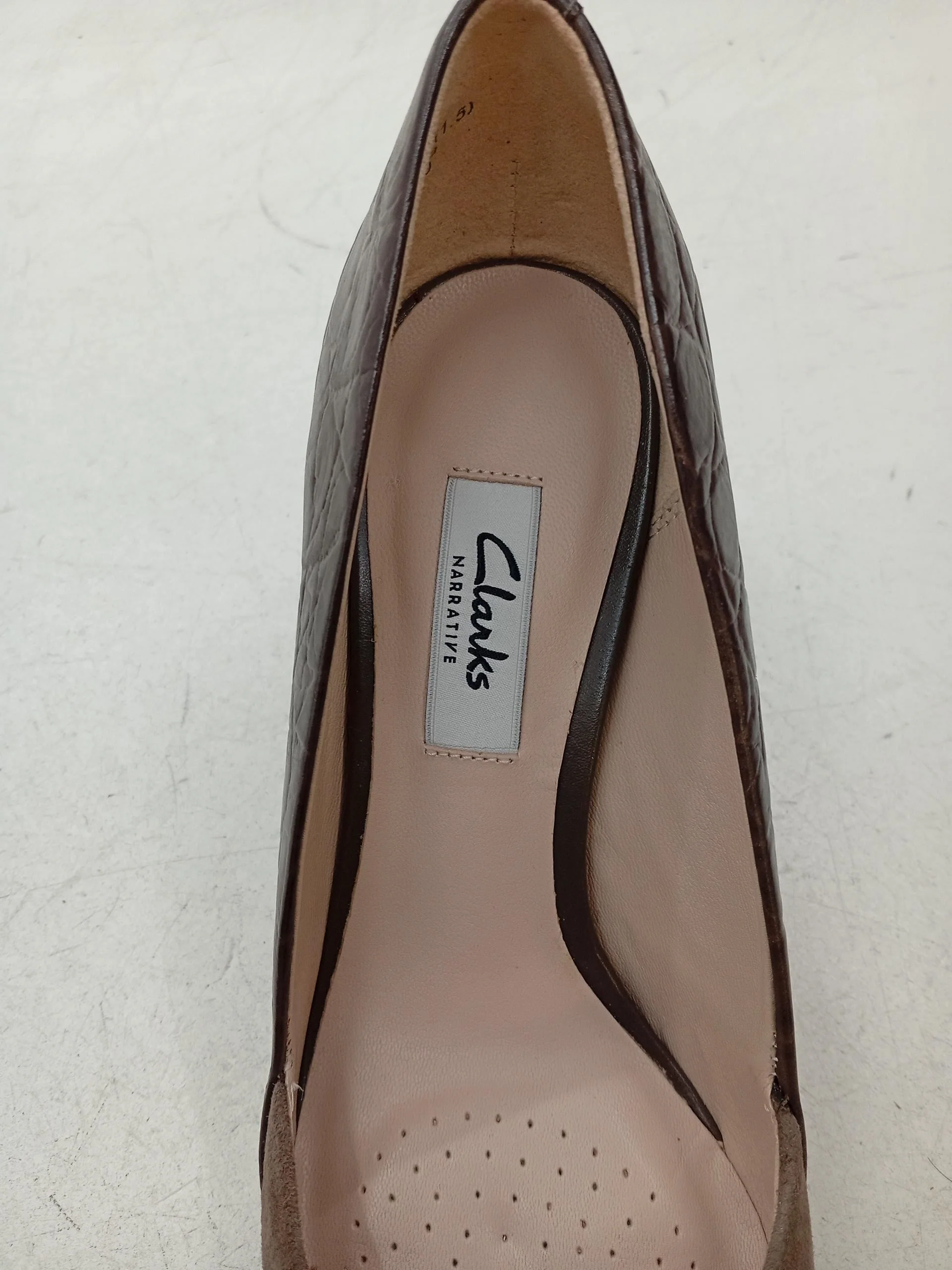 Clarks Women's Heels UK 5.5 Brown Suede with Leather Court - Image 6