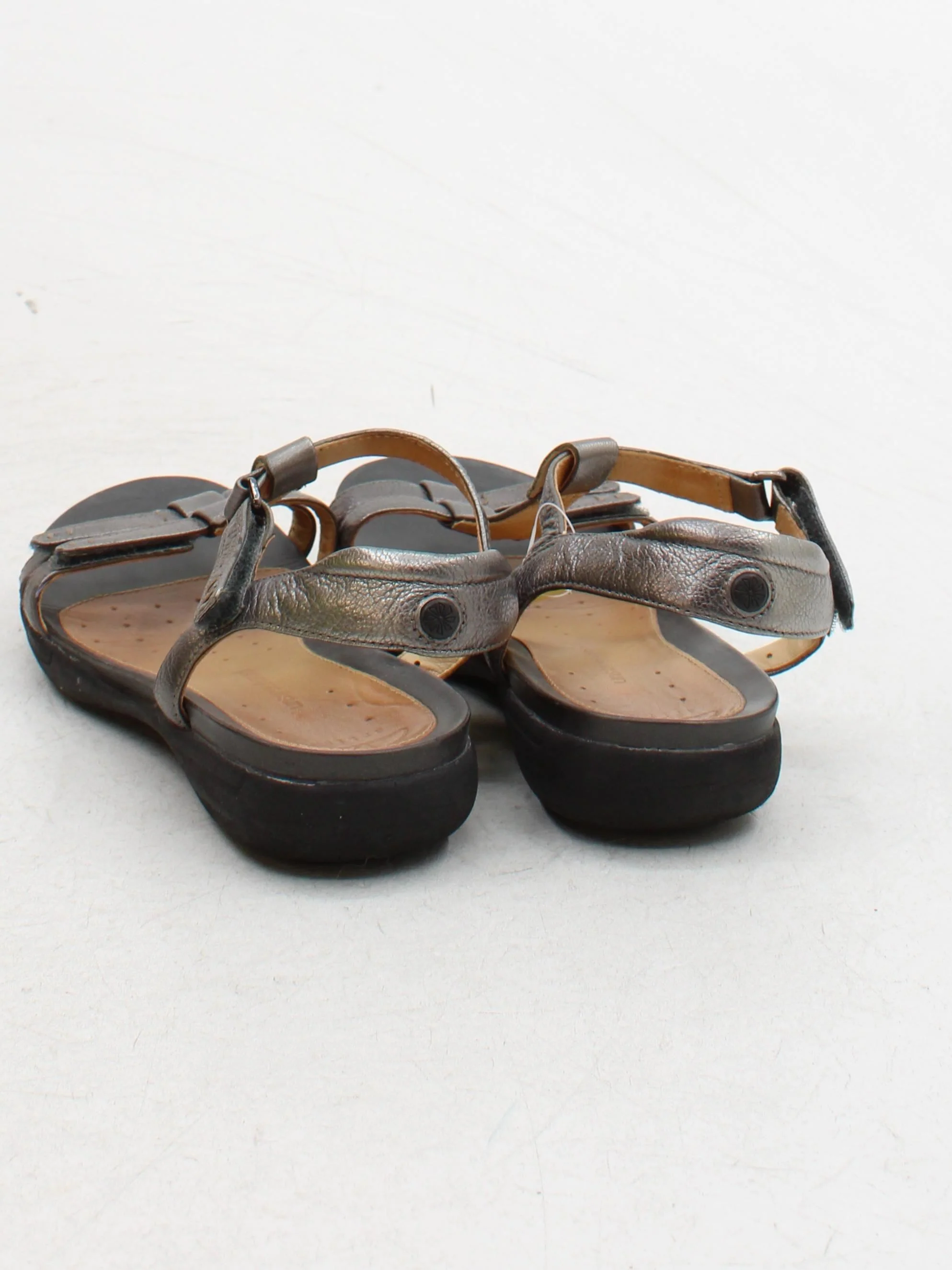 Clarks Women's Sandals UK 4 Silver 100% Leather Strappy - Image 3