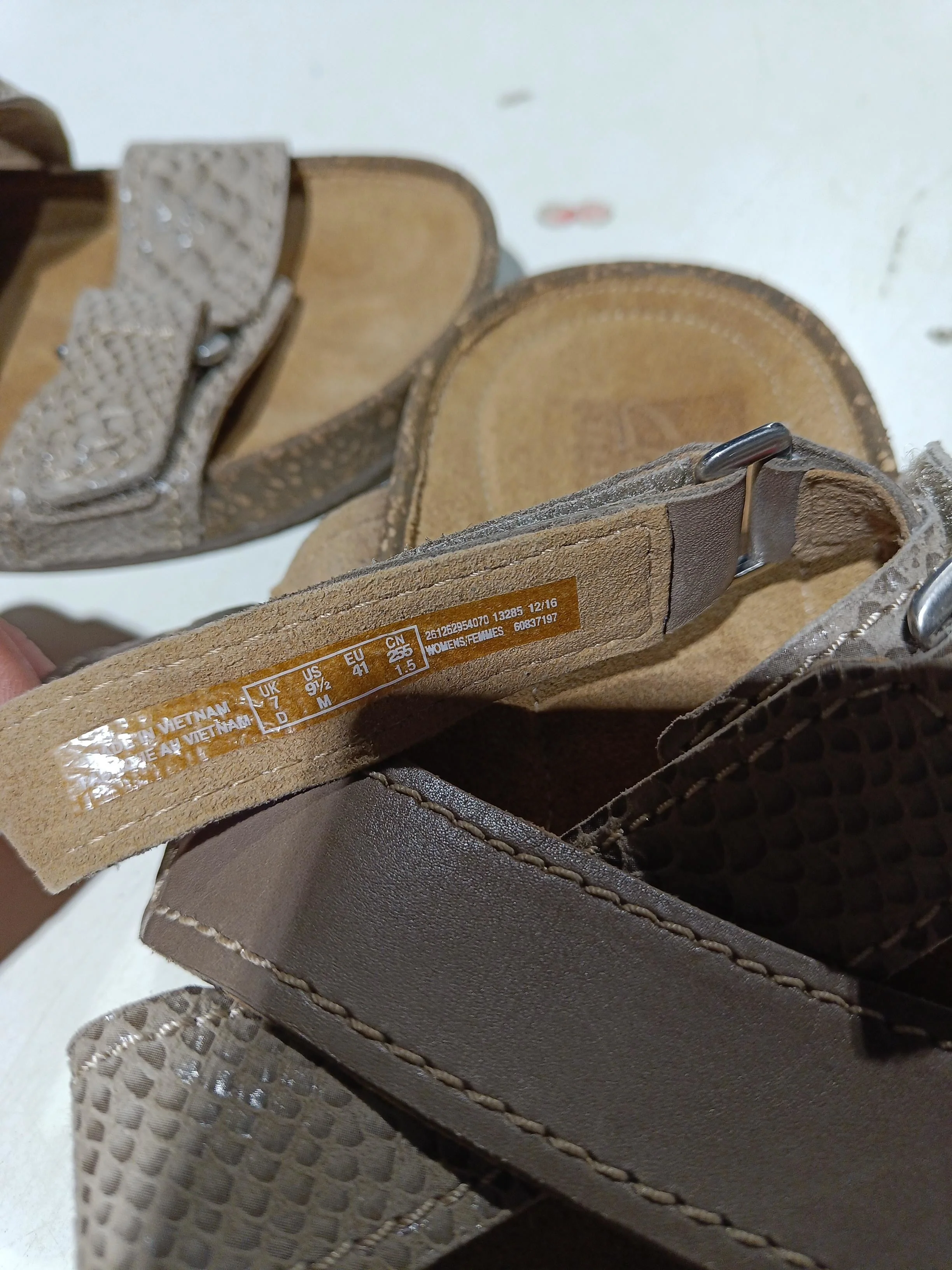 Clarks Women's Sandals UK 7 Tan Animal Print 100% Leather Strappy - Image 9